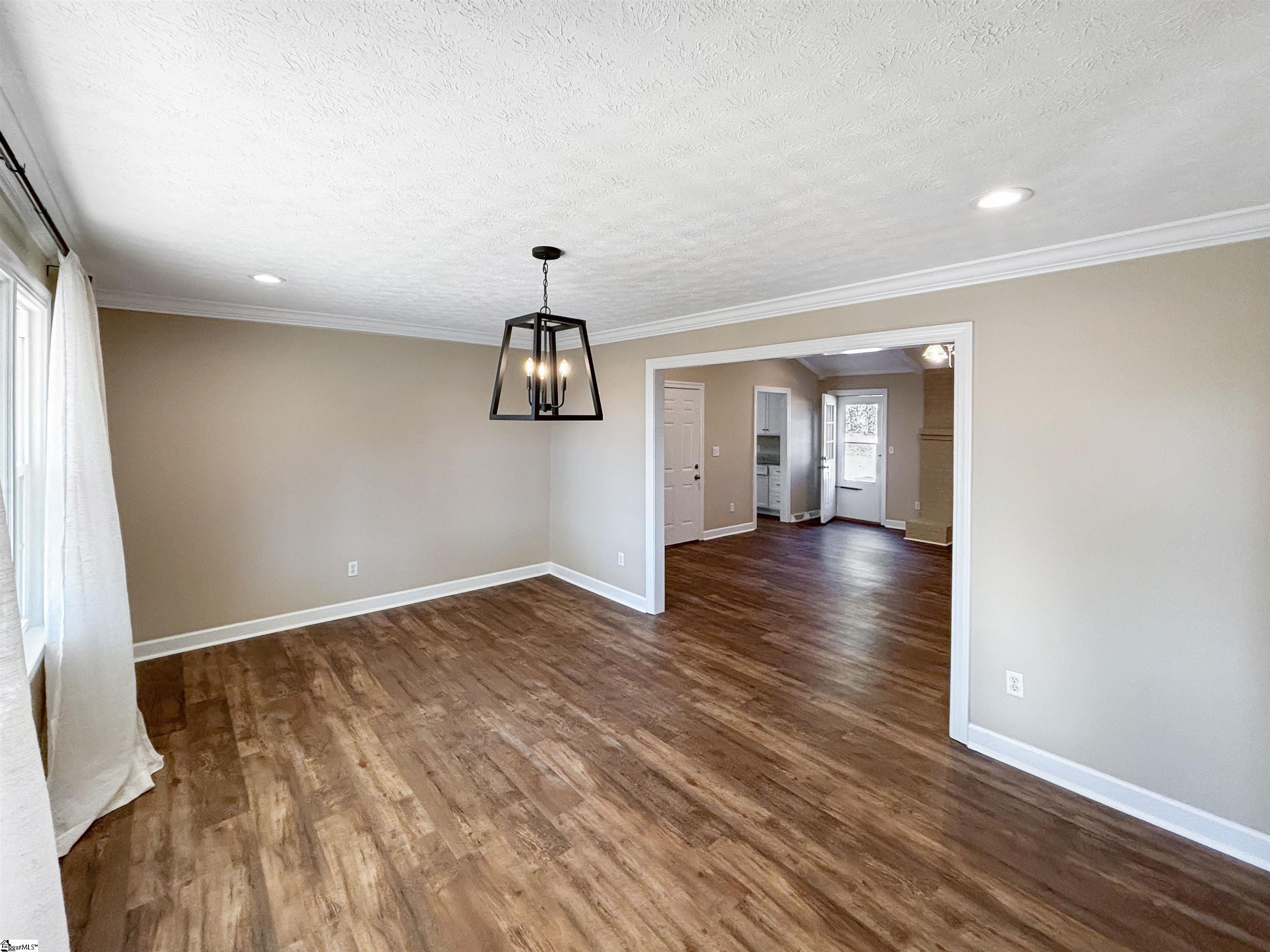 1597527 Property Photo 4