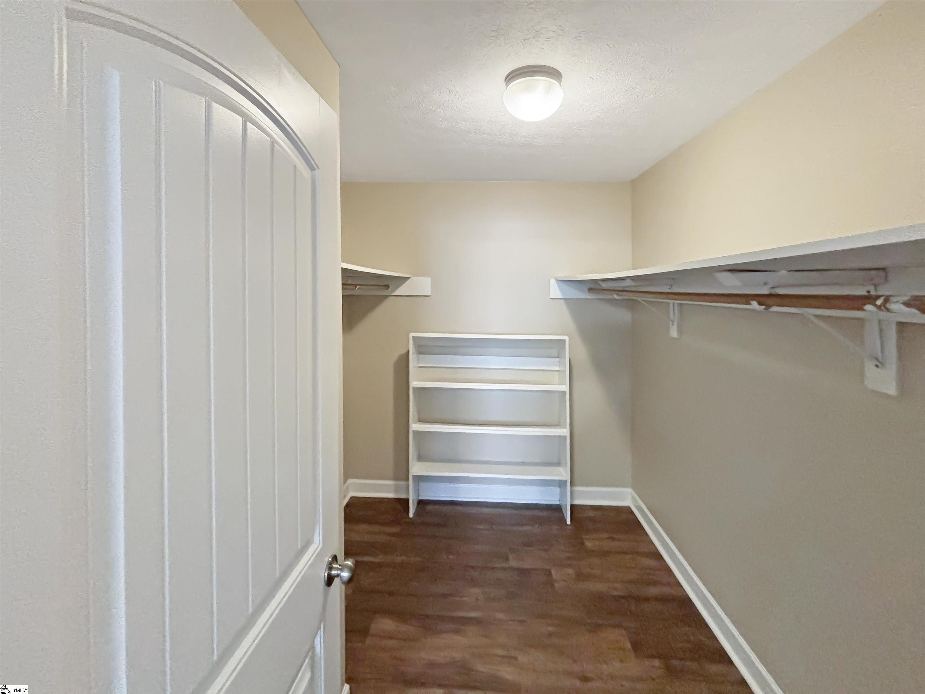 1597527 Property Photo 17