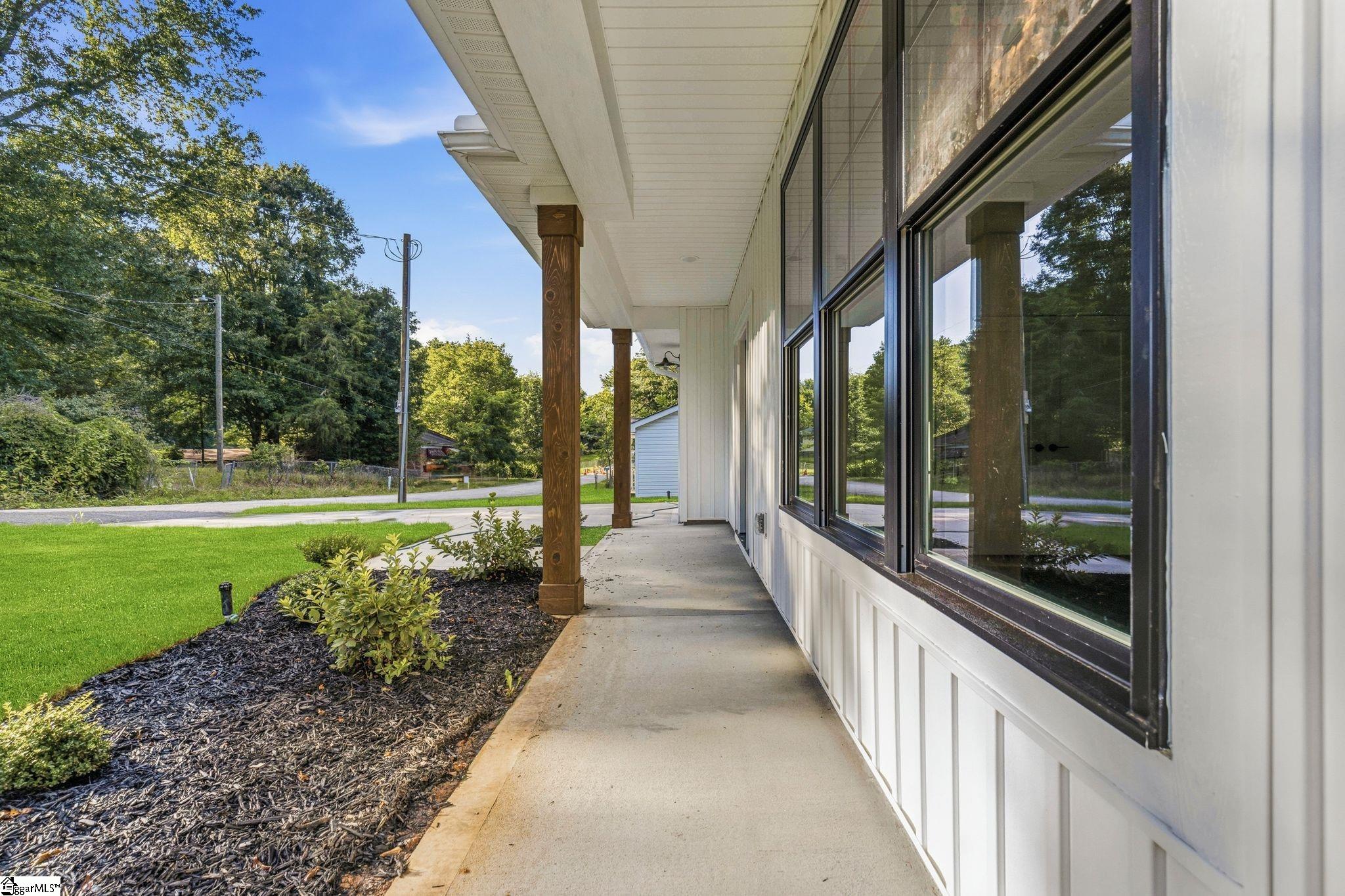 10 N Azalea Street Property Photo 4