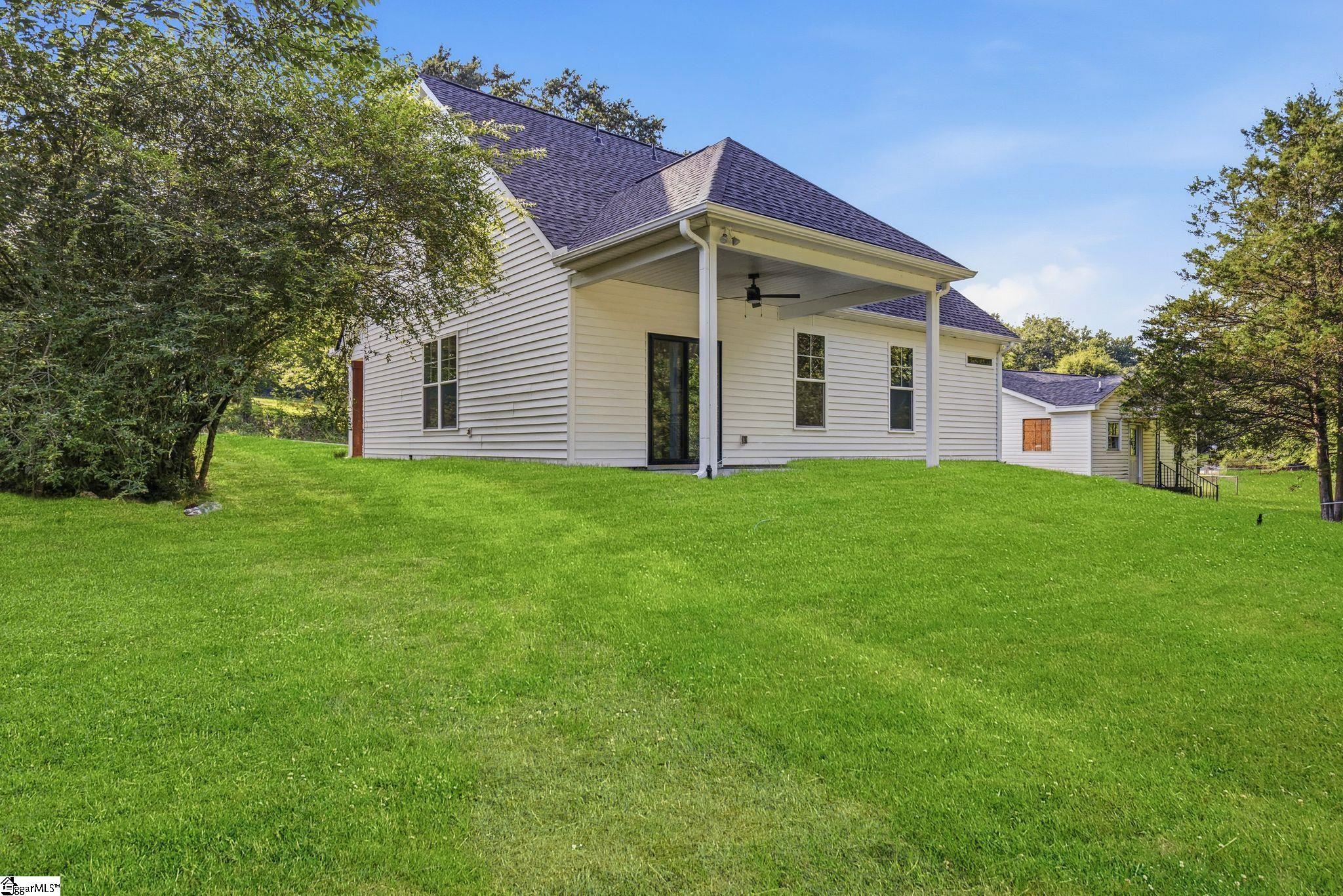 10 N Azalea Street Property Photo 5