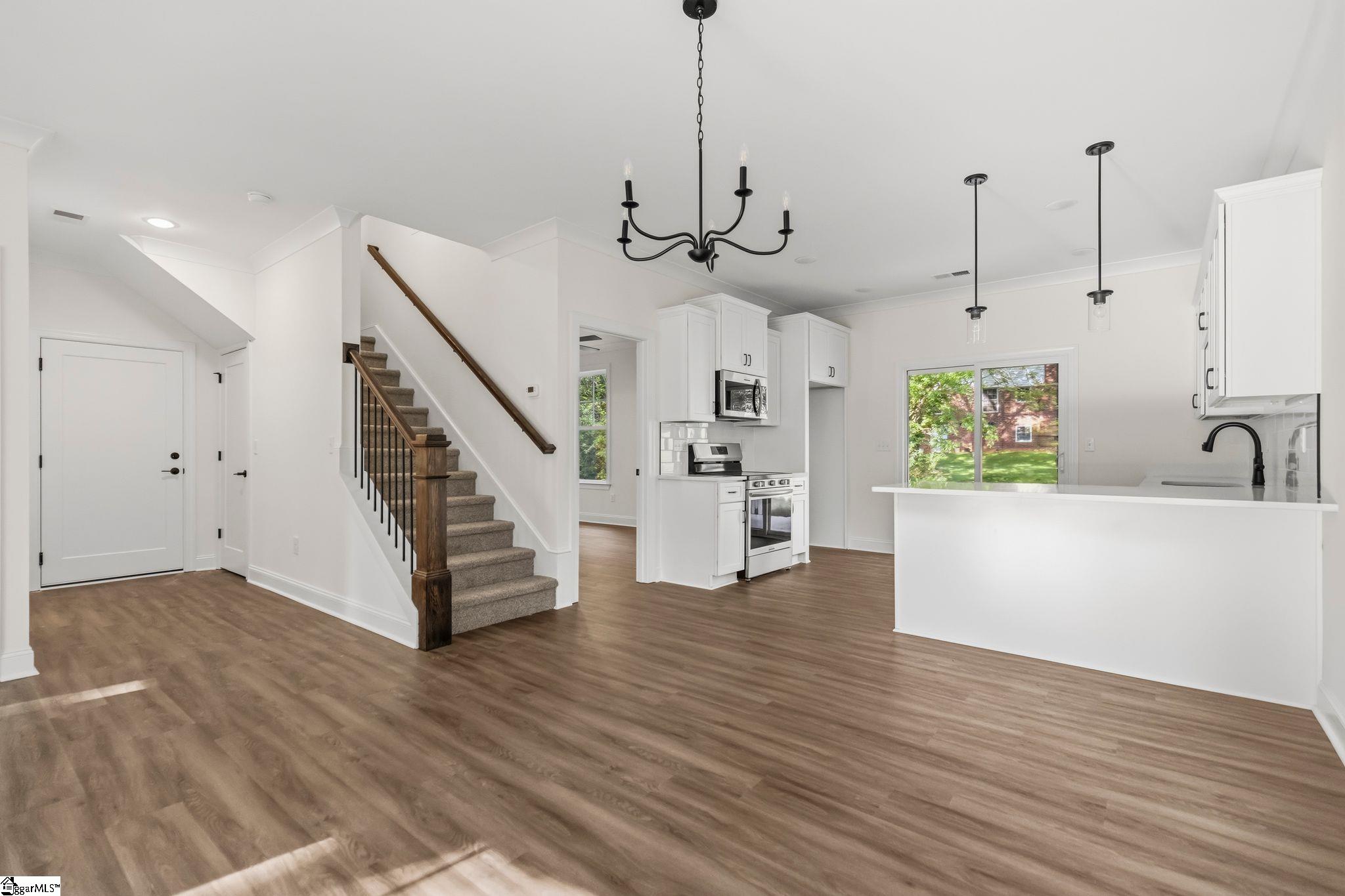 10 N Azalea Street Property Photo 18