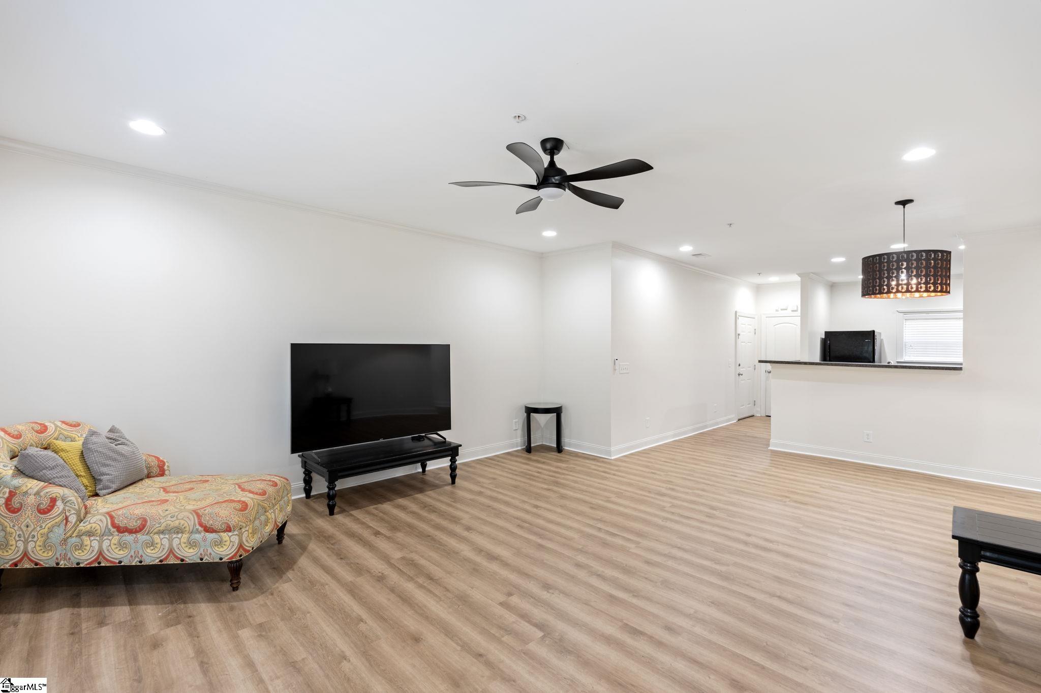 348 Easterlin Way Property Photo 13