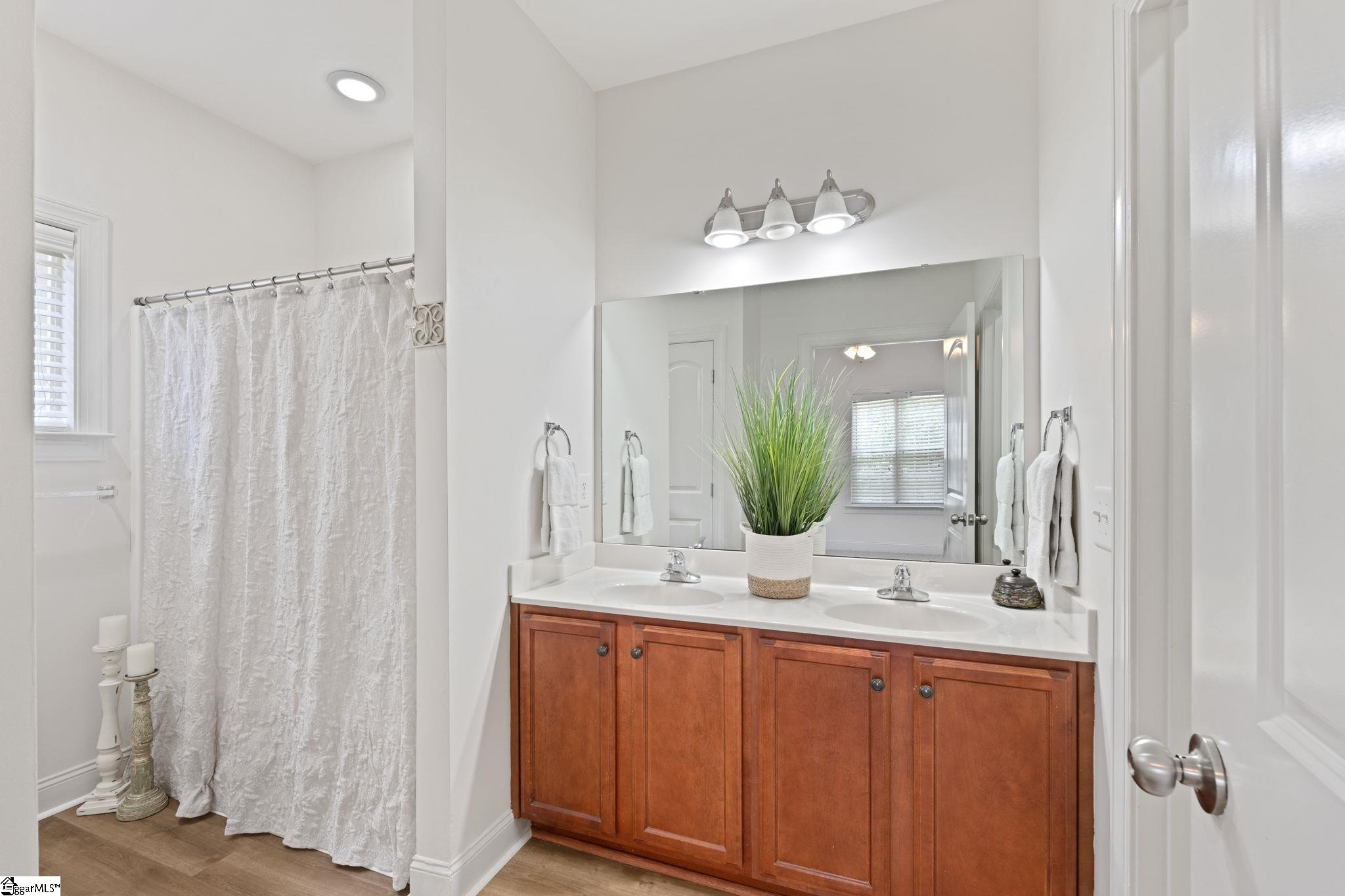 348 Easterlin Way Property Photo 22