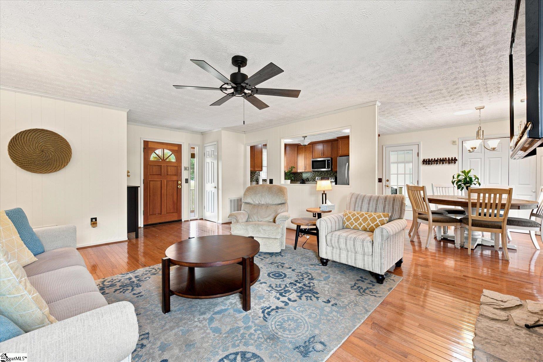 208 Pineview Drive Property Photo 14
