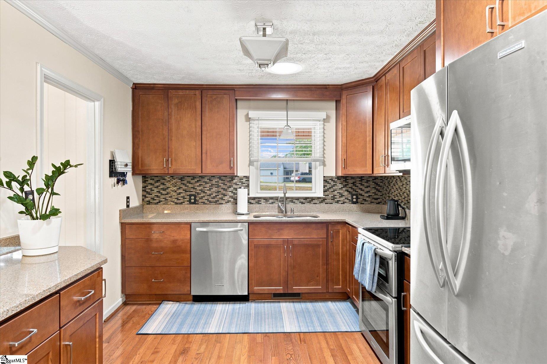 208 Pineview Drive Property Photo 18