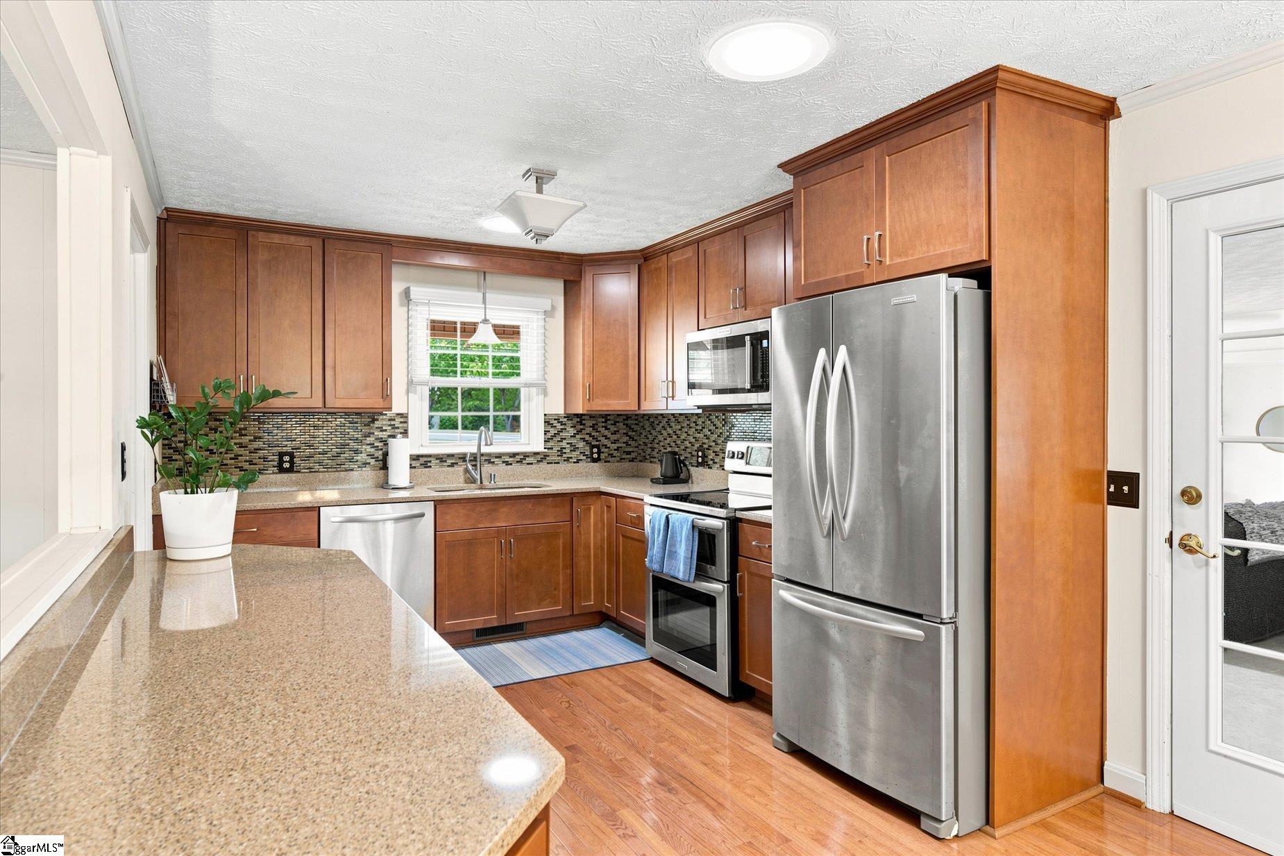 208 Pineview Drive Property Photo 19