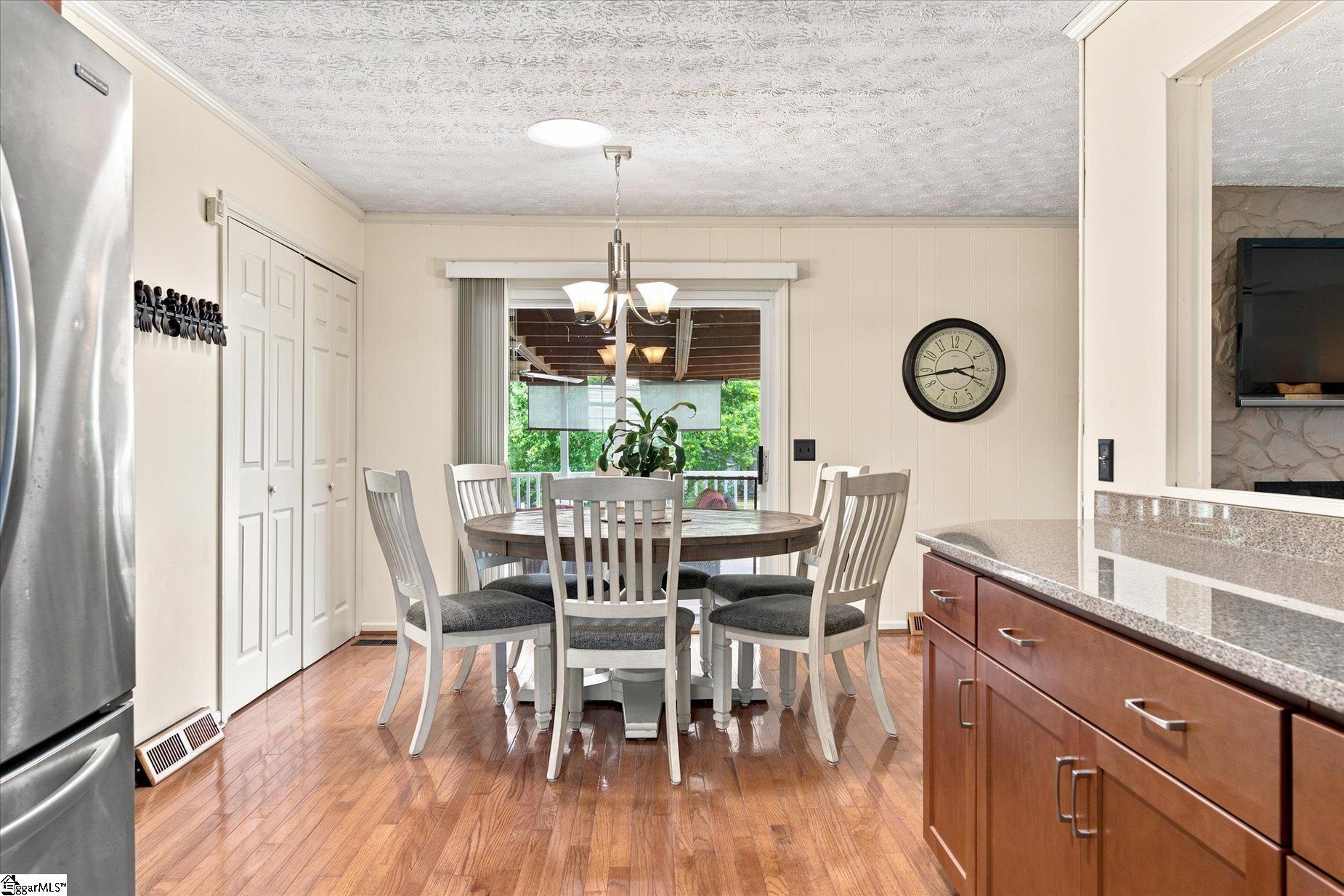 208 Pineview Drive Property Photo 34