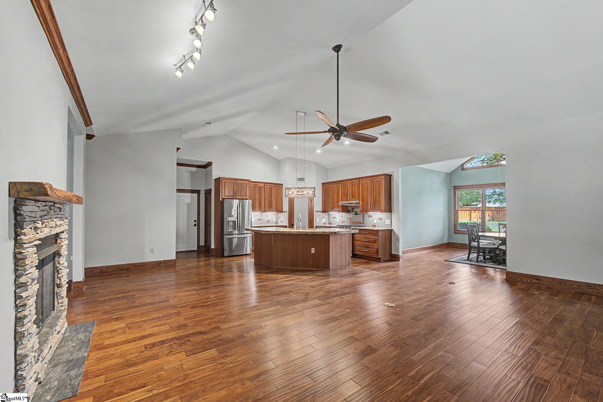 102 Gresham Road Property Photo 10