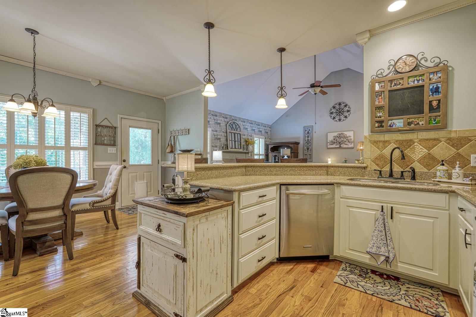309 Swamp Fox Road Property Photo 7