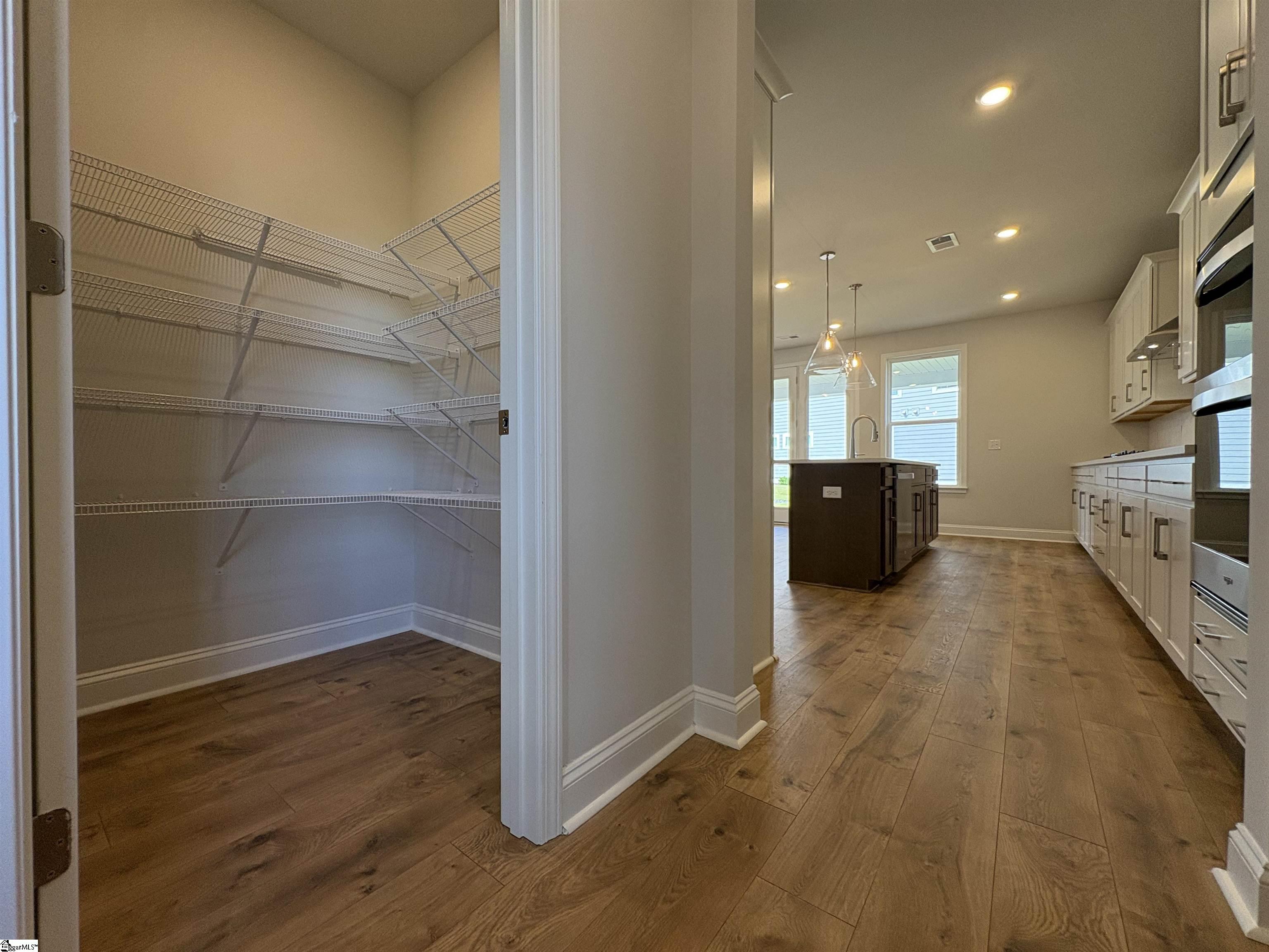 200 Encampment Boulevard Property Photo 10