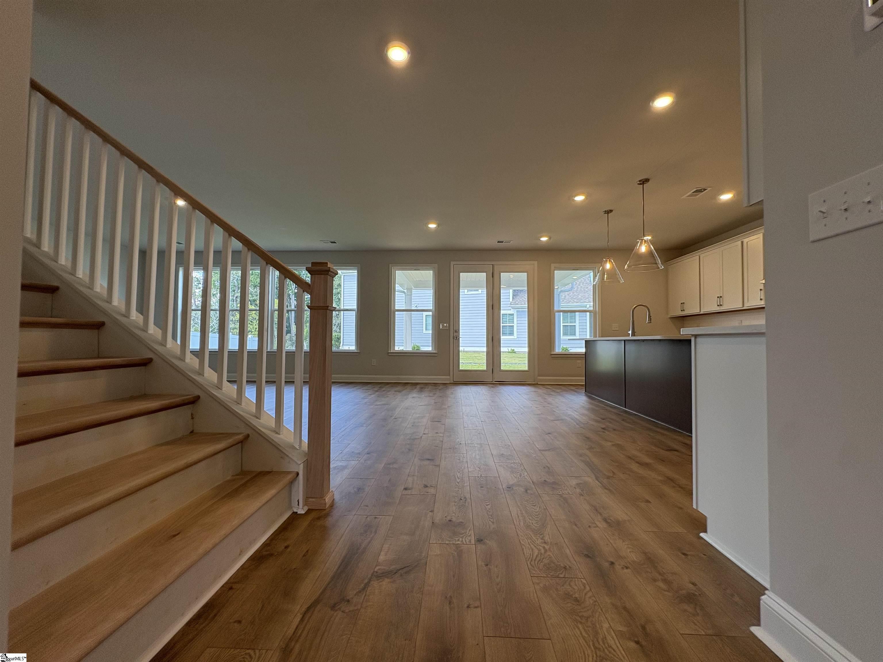 200 Encampment Boulevard Property Photo 12