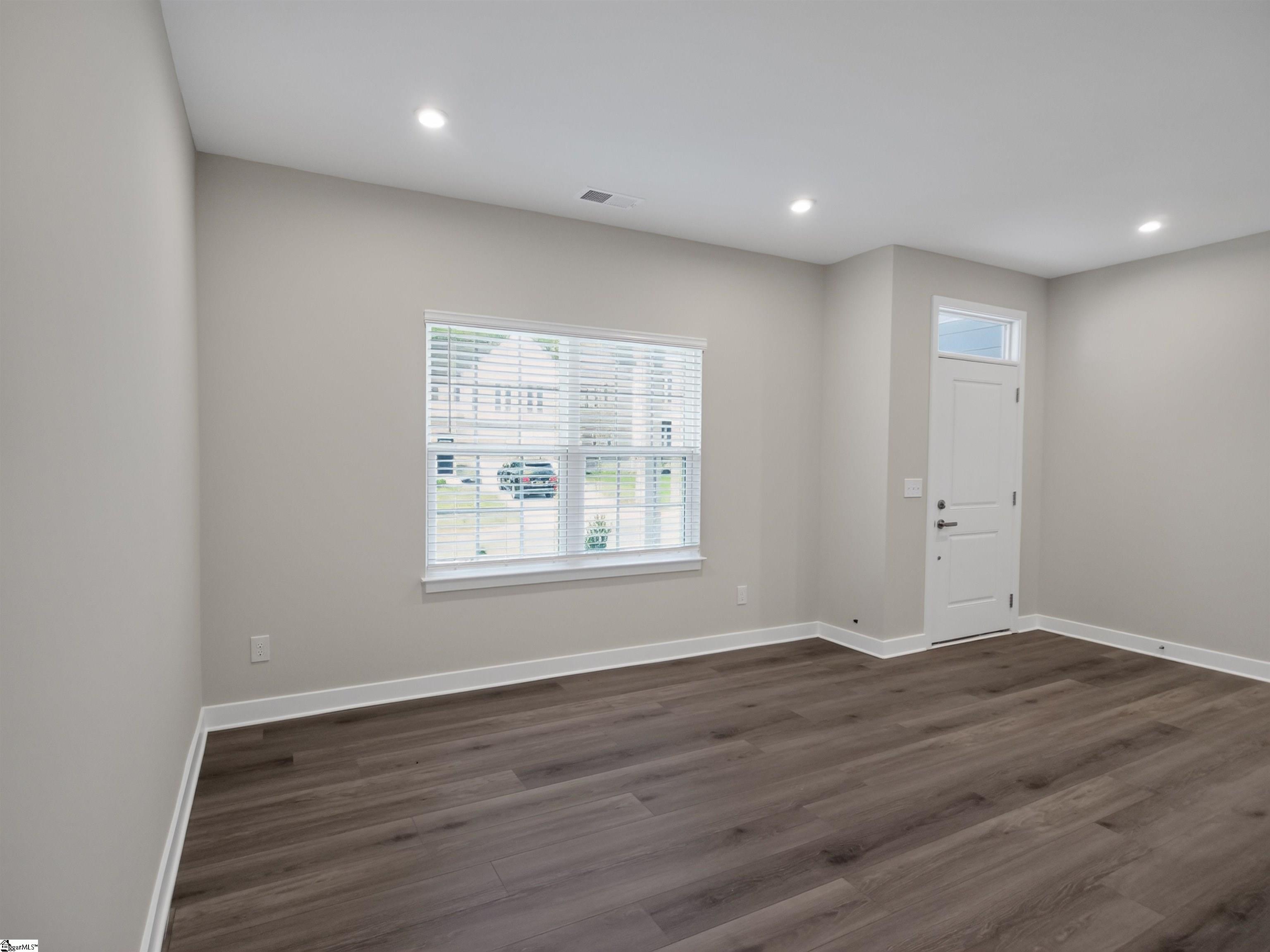 1597547 Property Photo 6