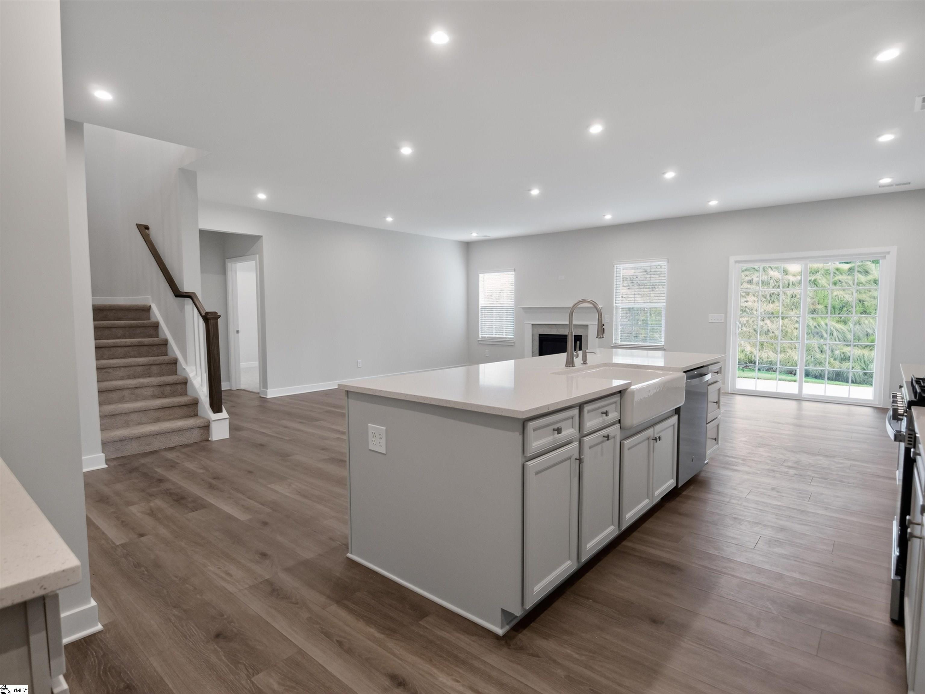 1597547 Property Photo 17