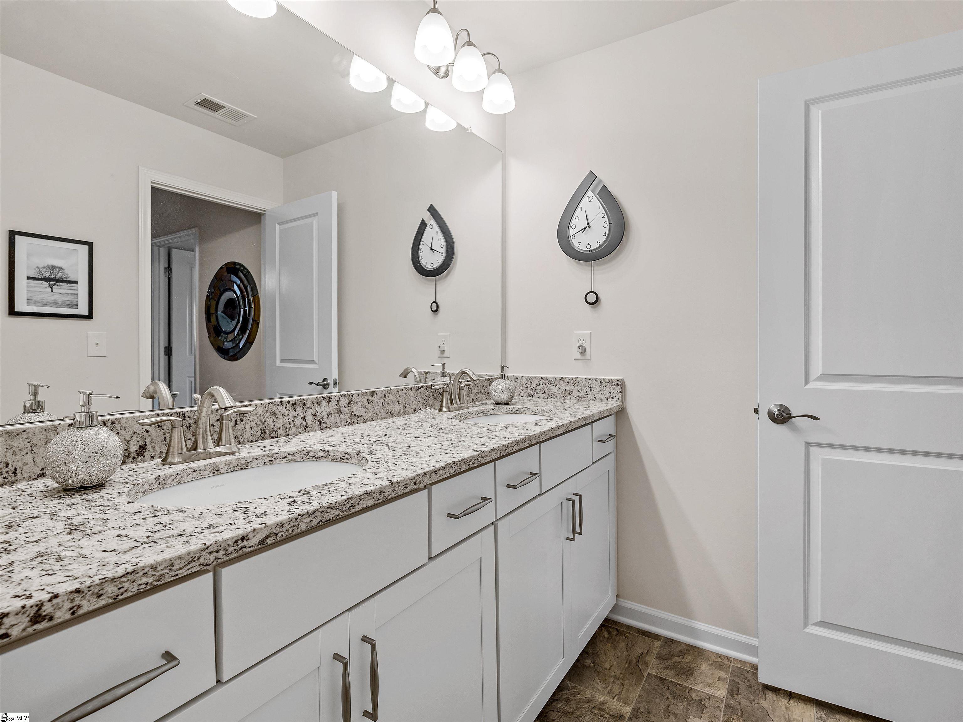 619 Fern Hollow Trail Property Photo 41