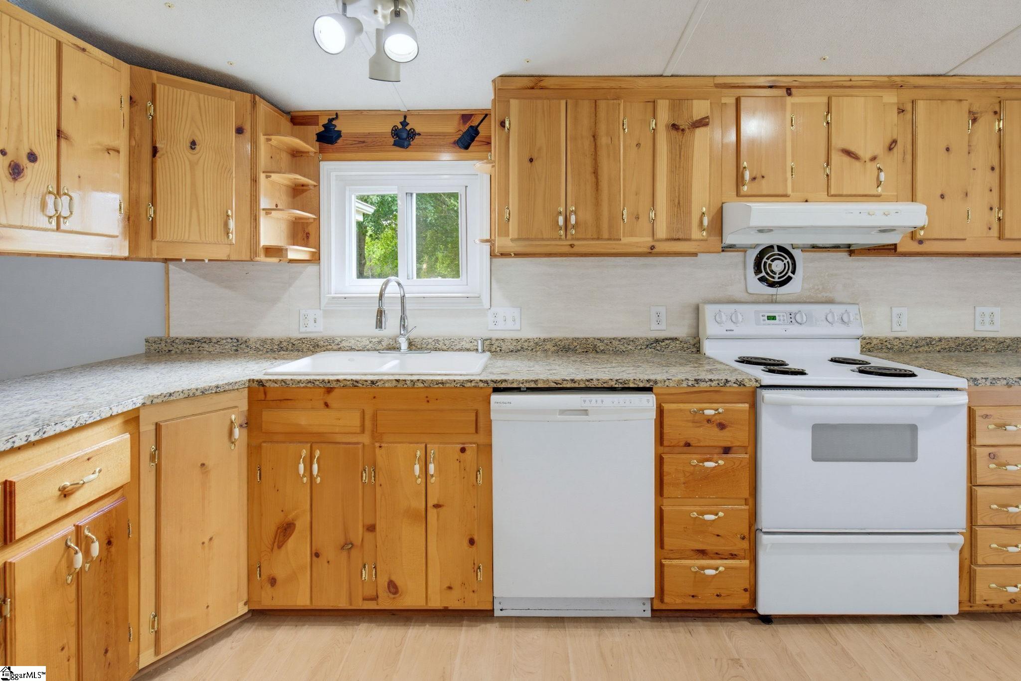 462 Forest Drive Property Photo 23