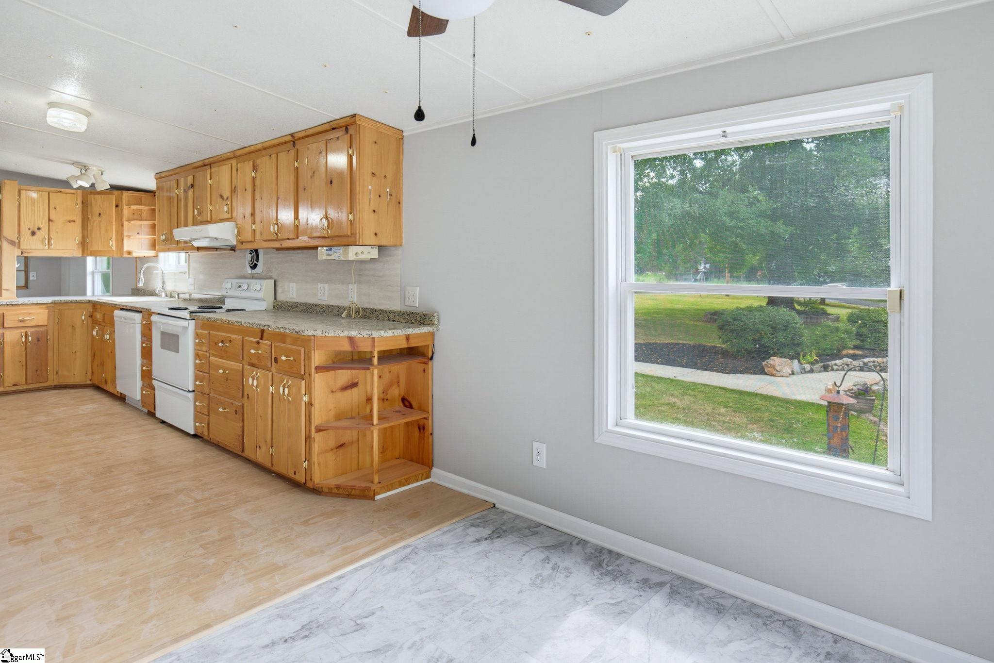 462 Forest Drive Property Photo 25