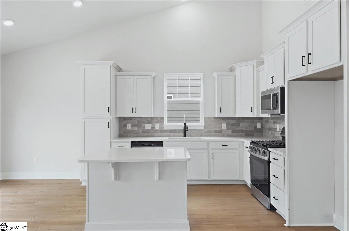 18 Long Branch Court Property Photo 4