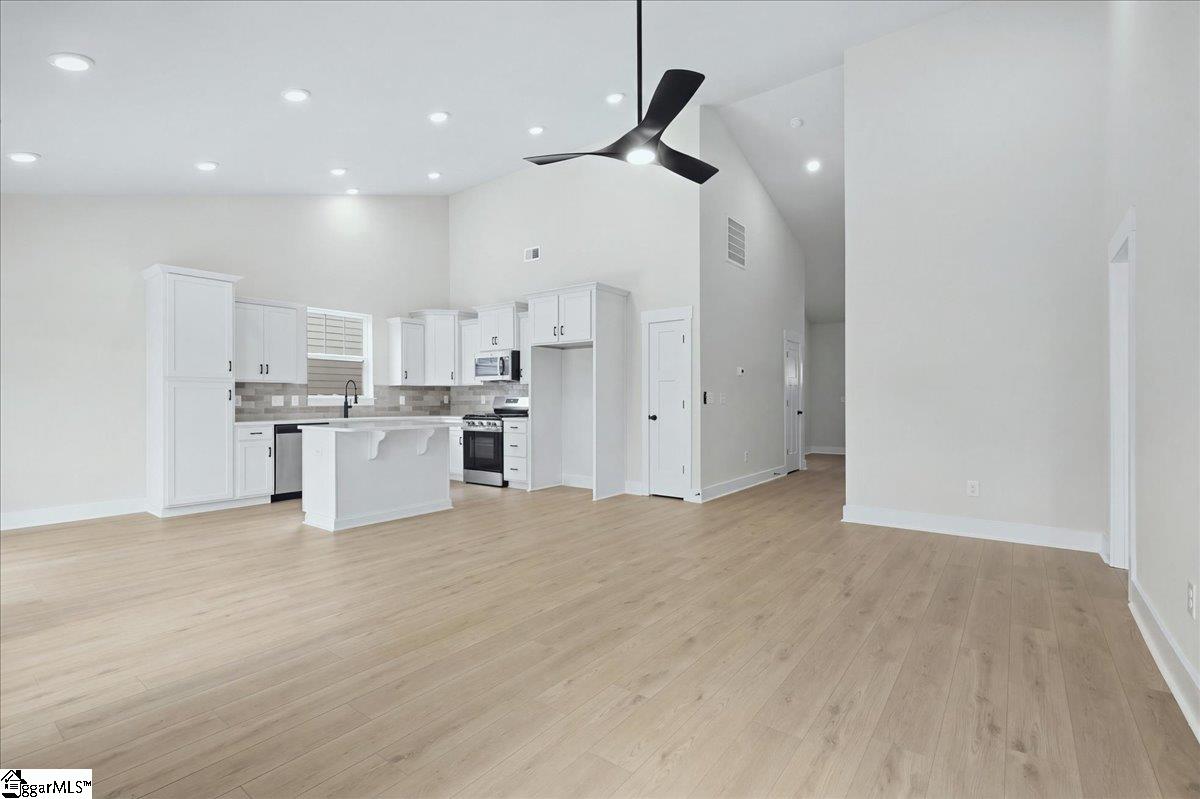 18 Long Branch Court Property Photo 10