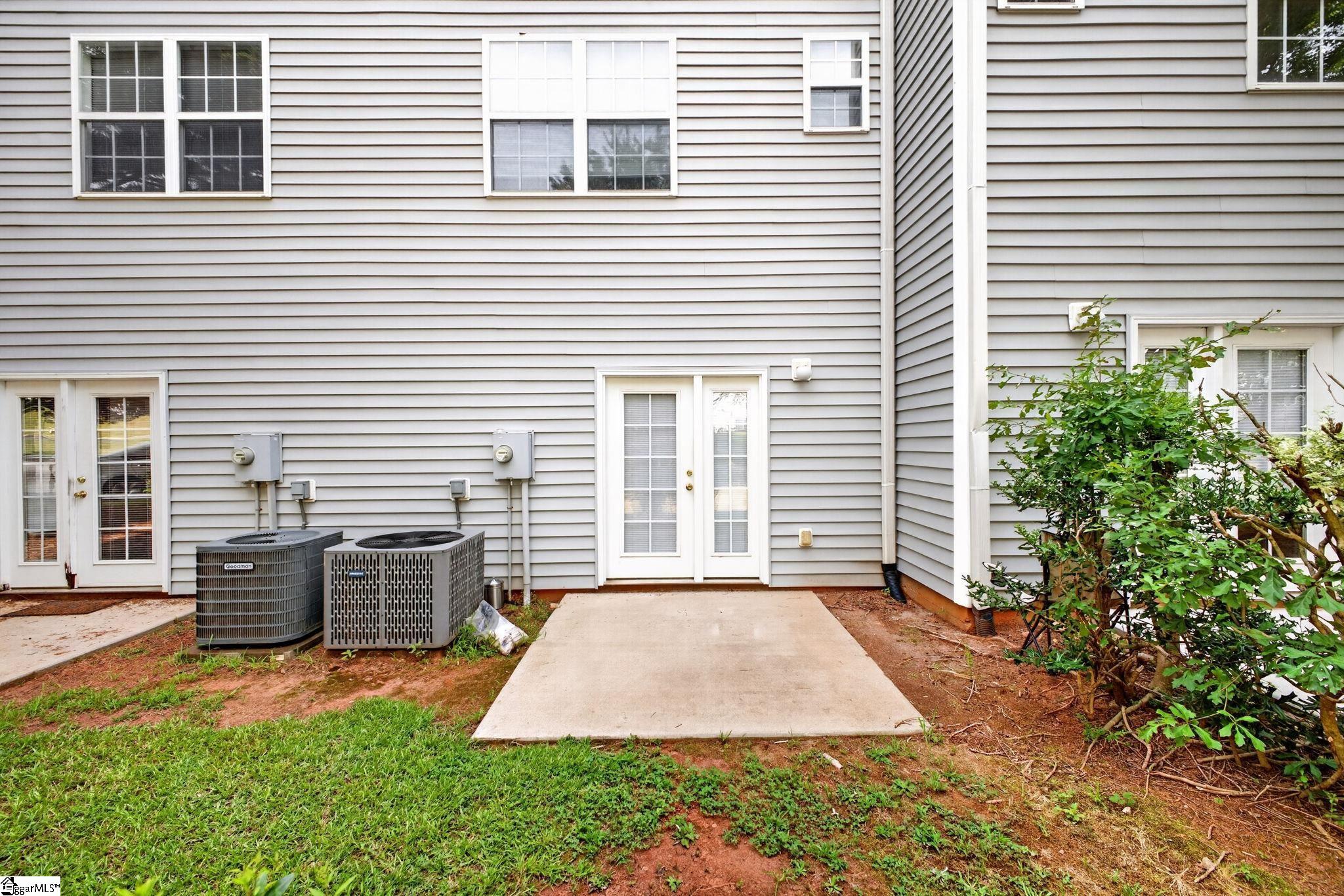 116e University Village Drive Property Photo 4