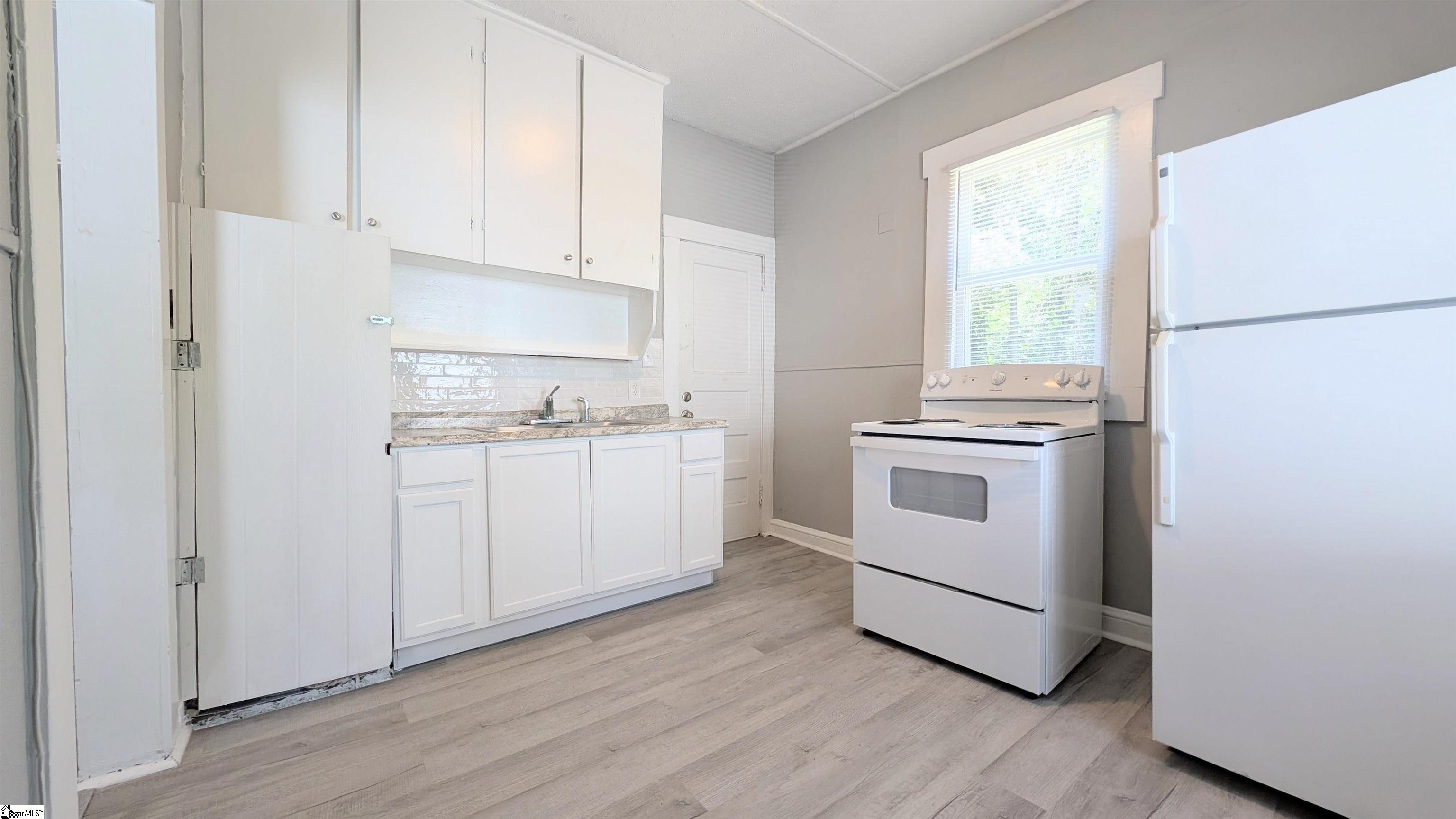156 Garrett Street Property Photo 11