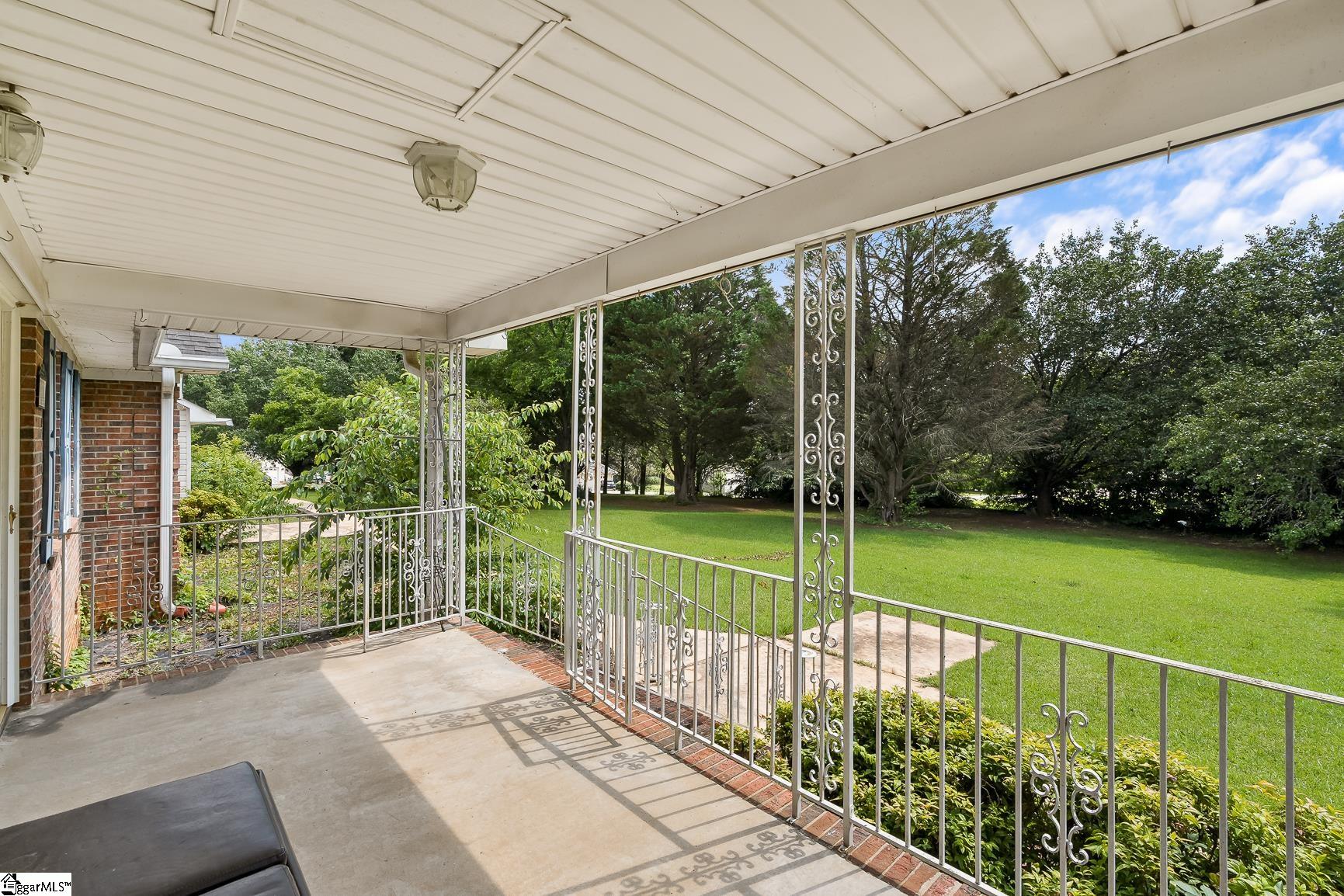 111 Shore Line Drive Property Photo 4