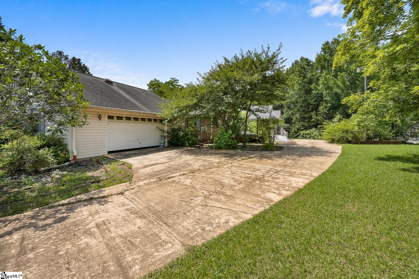 111 Shore Line Drive Property Photo 6