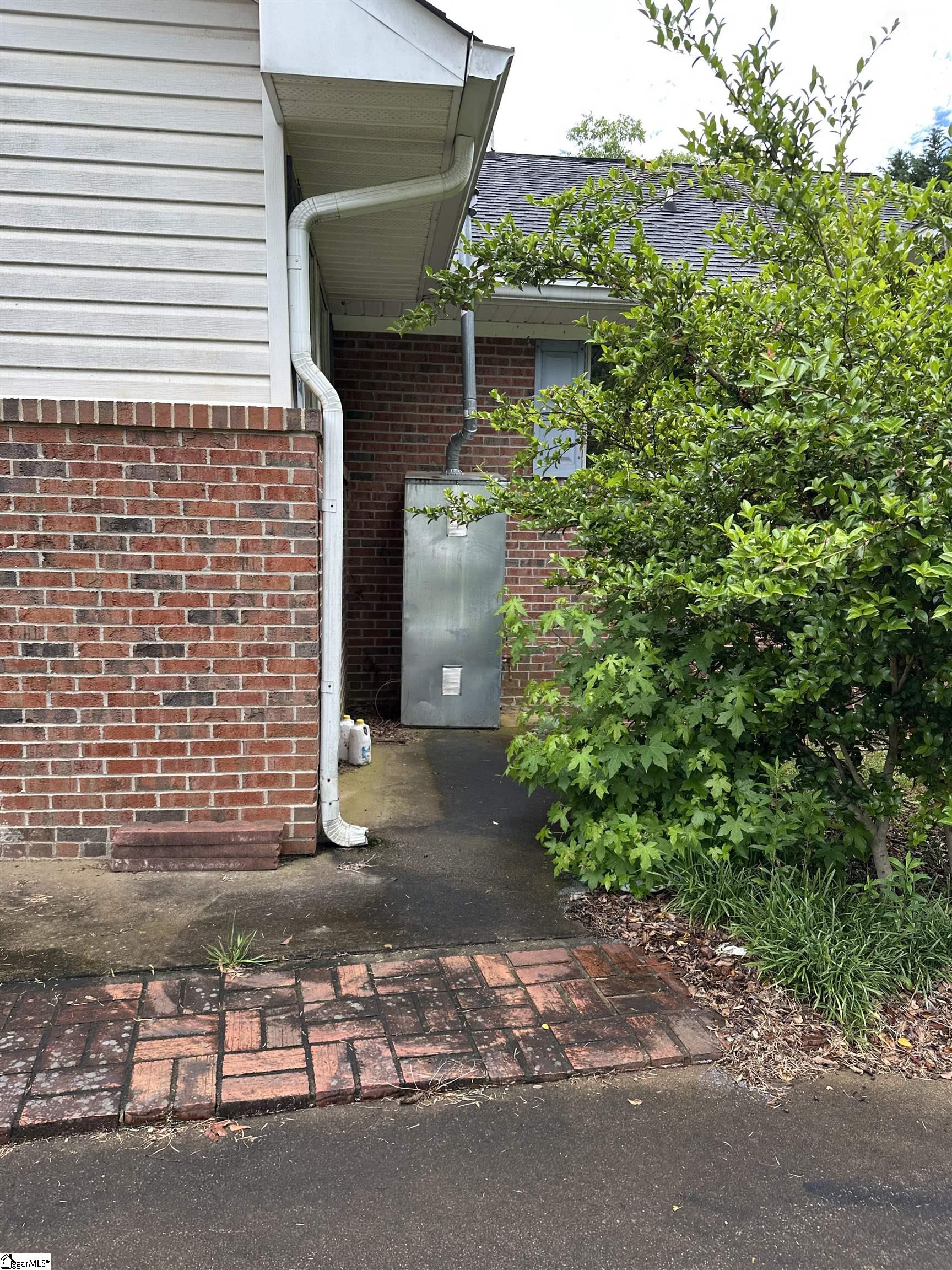 111 Shore Line Drive Property Photo 15
