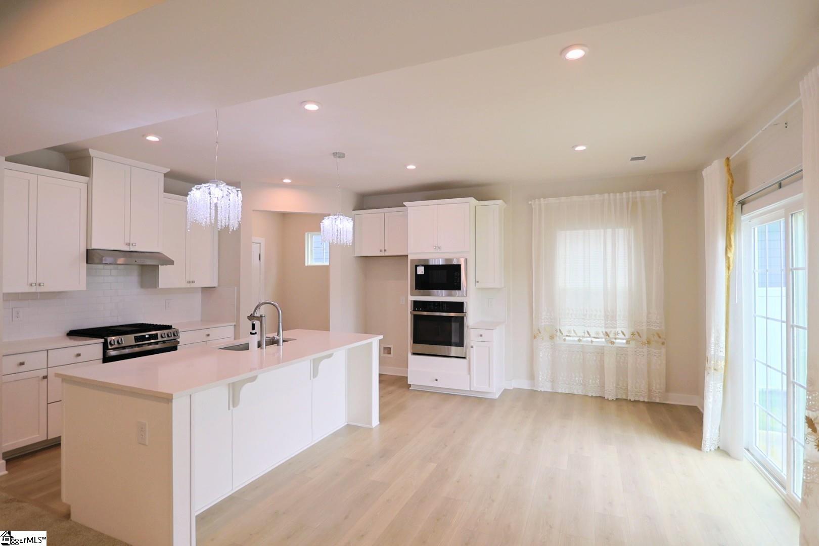 634 Lady Fern Drive Property Photo 4