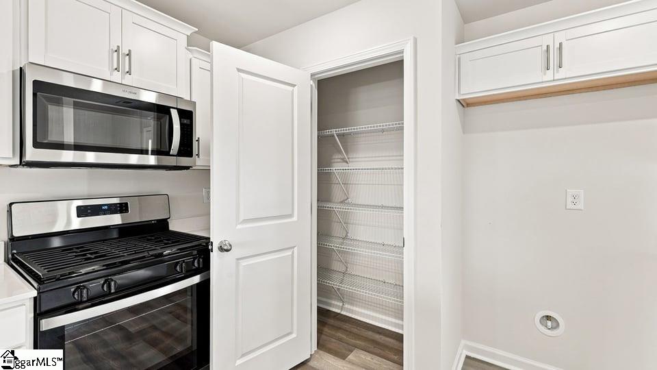 721 Longton Street Property Photo 14