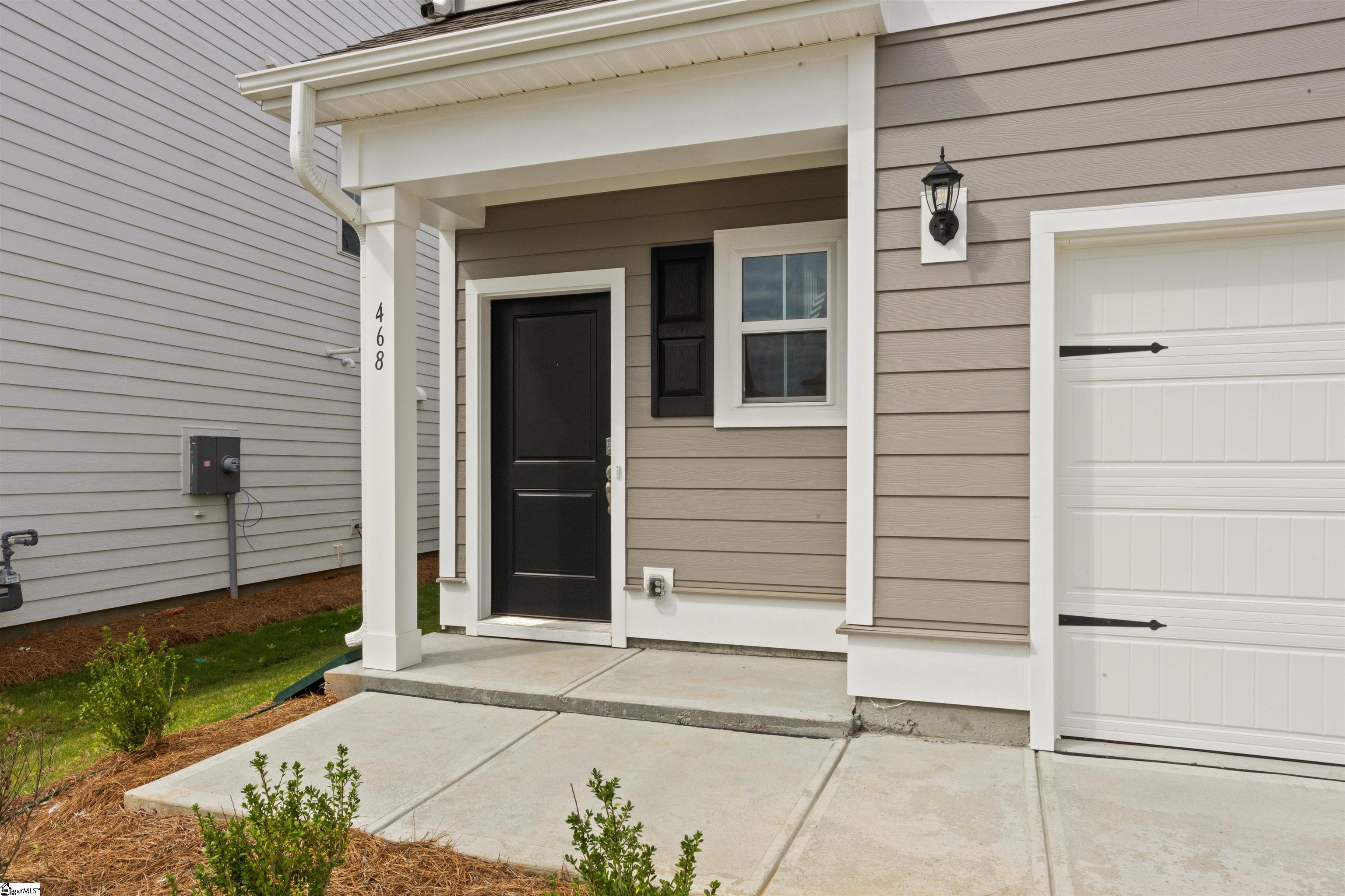 468 Sweetbay Drive Property Photo 3