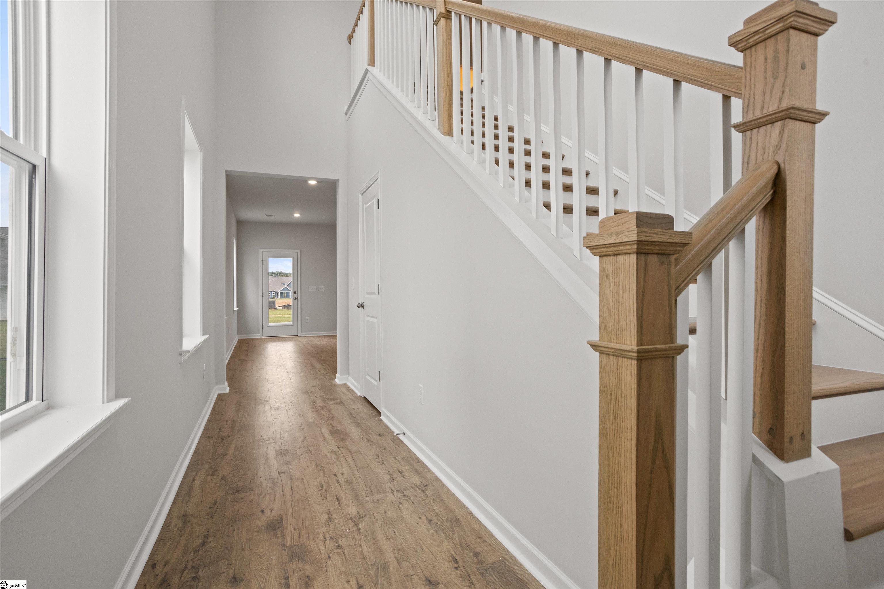 468 Sweetbay Drive Property Photo 4