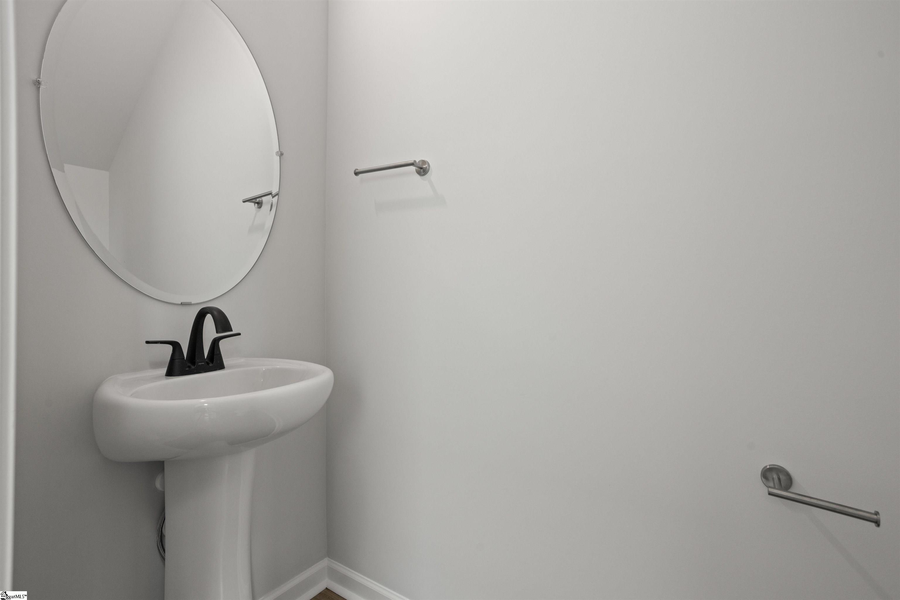 468 Sweetbay Drive Property Photo 6