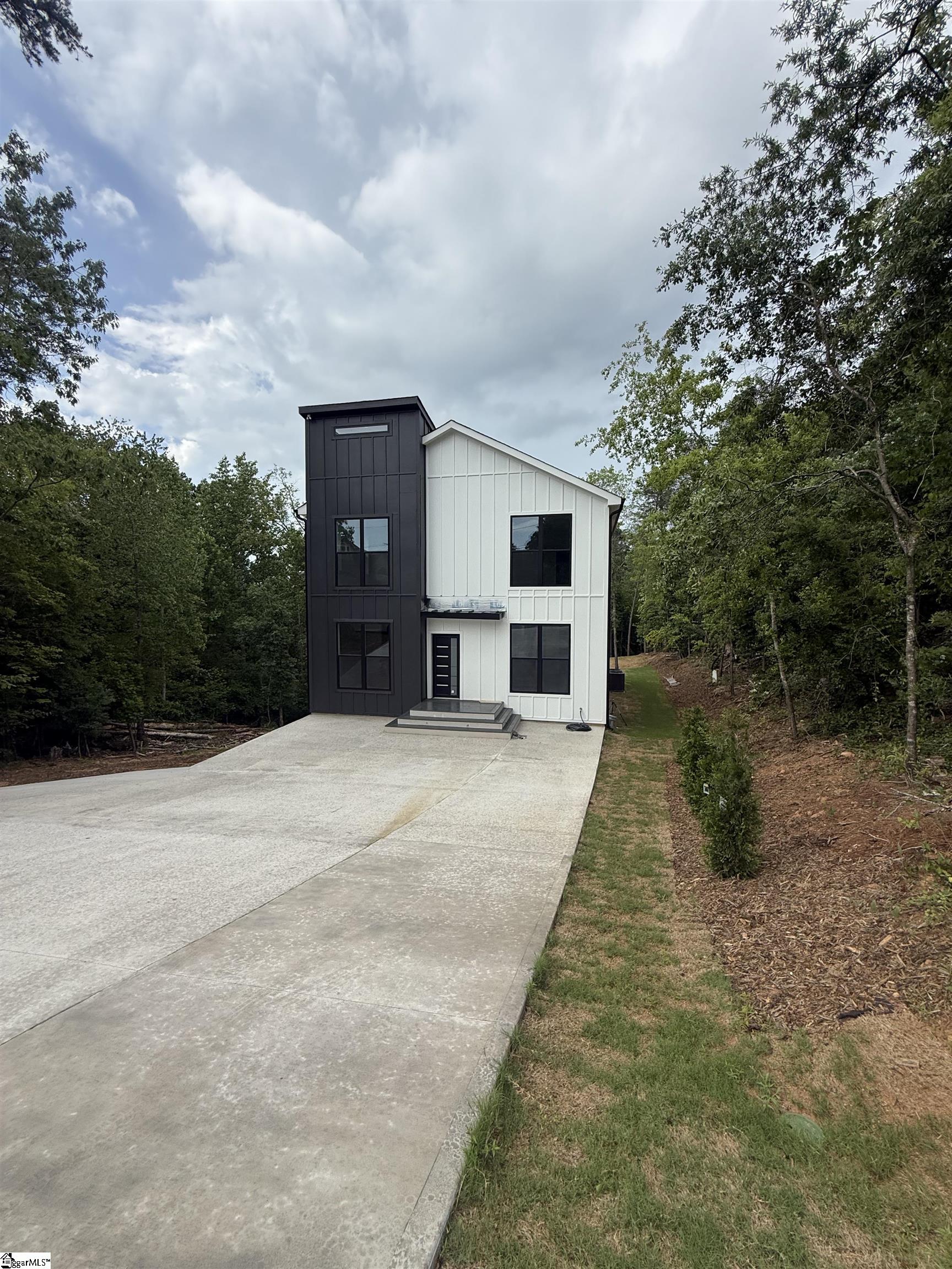 210 Stanley Drive Property Photo 1