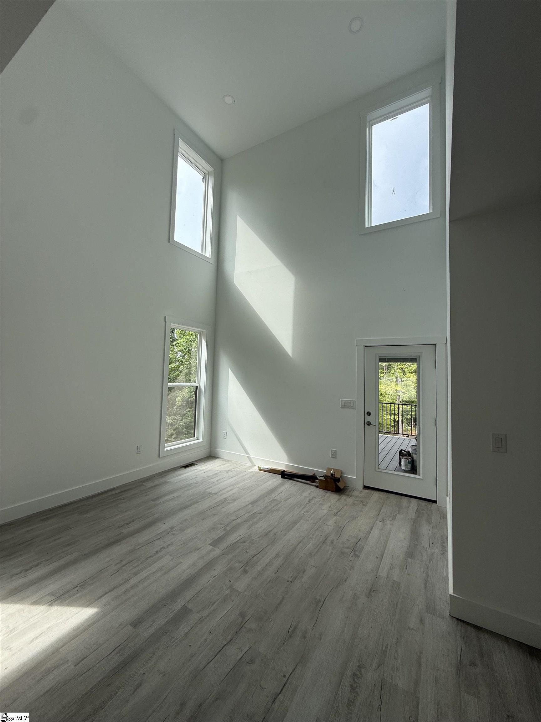 210 Stanley Drive Property Photo 4