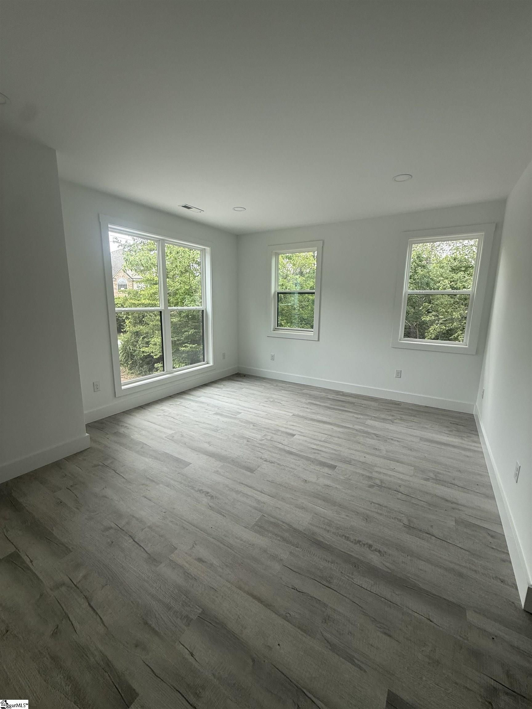 210 Stanley Drive Property Photo 6