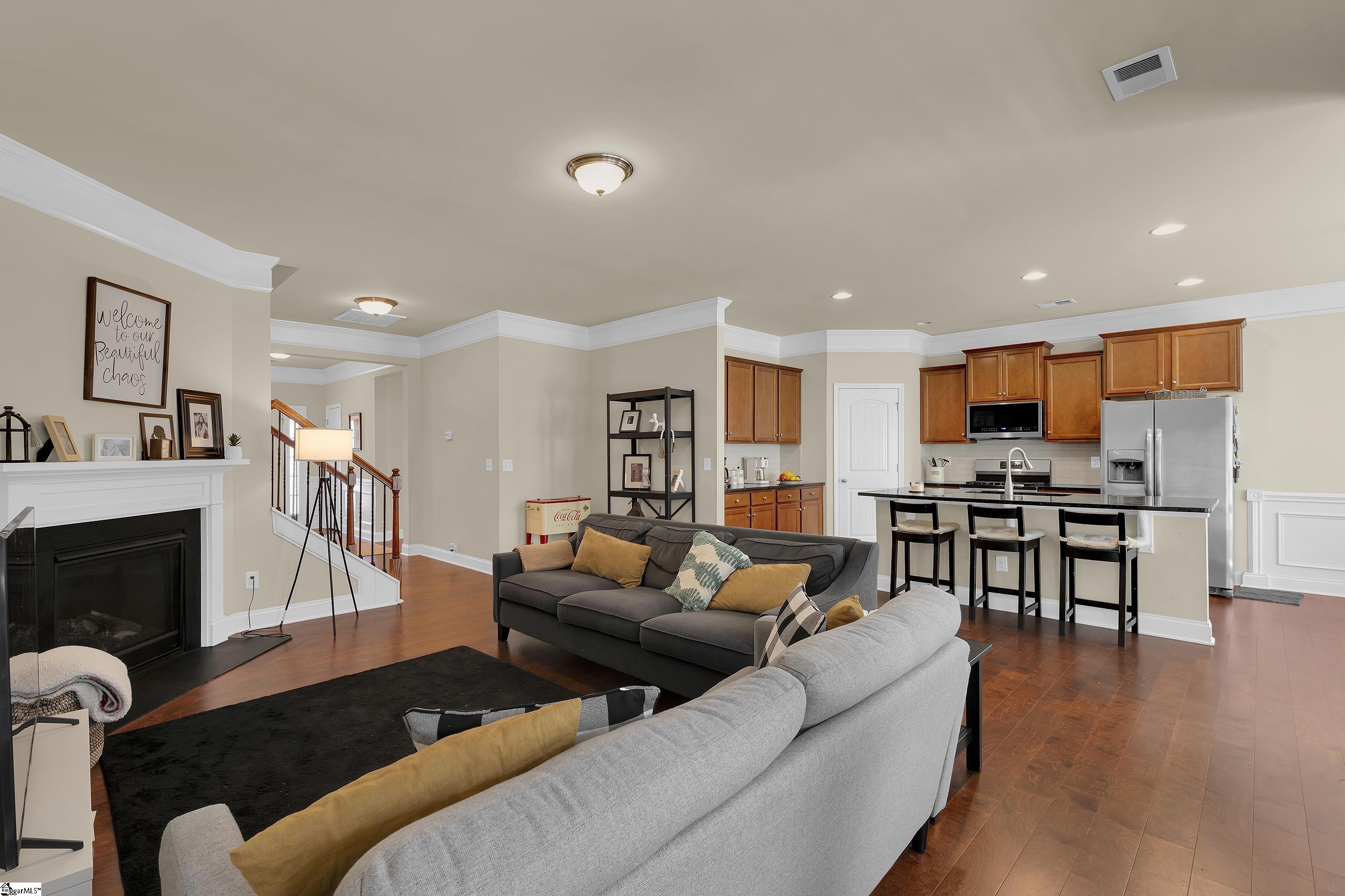 207 Santa Ana Way Property Photo 5