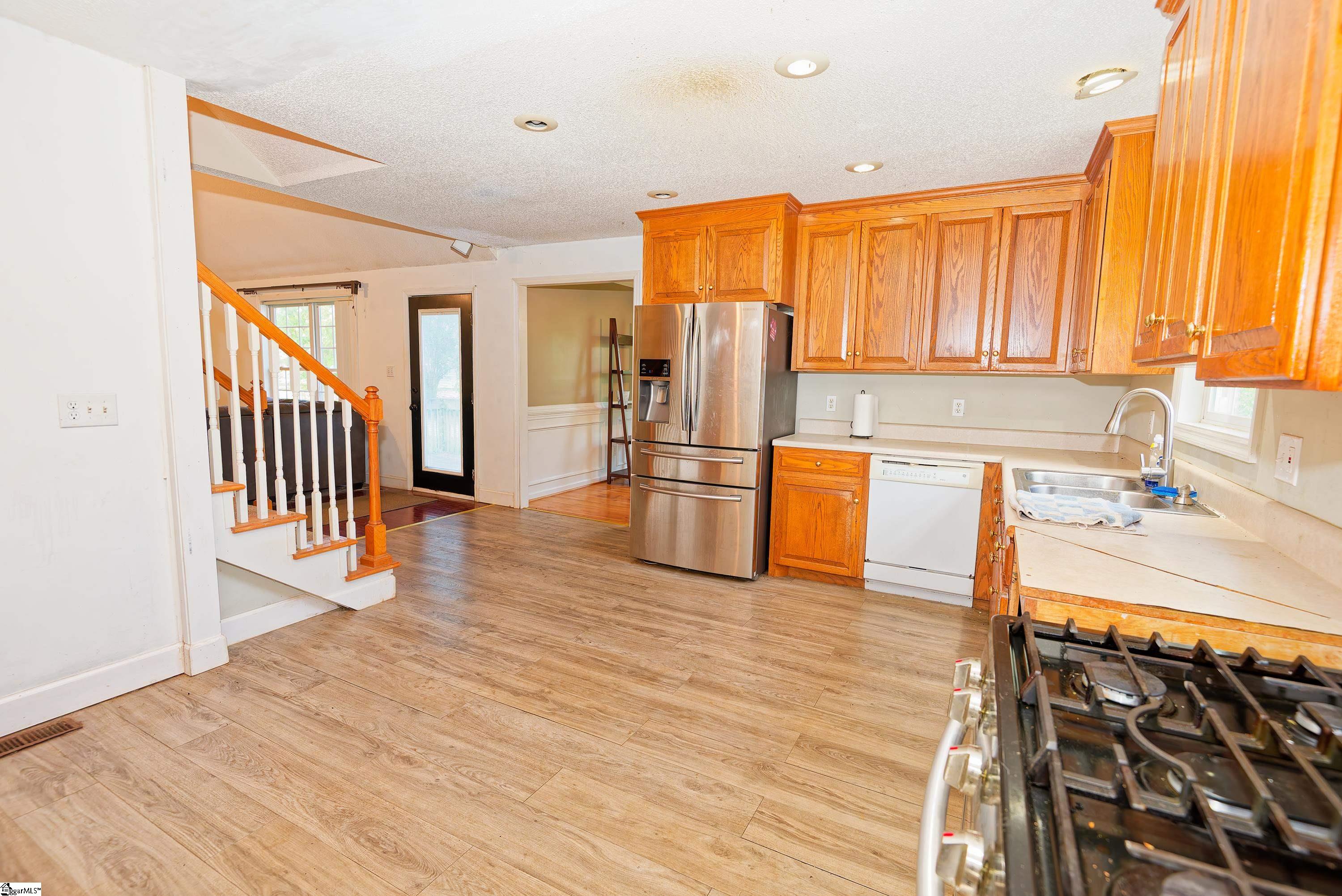 3652 New Cut Road Property Photo 11