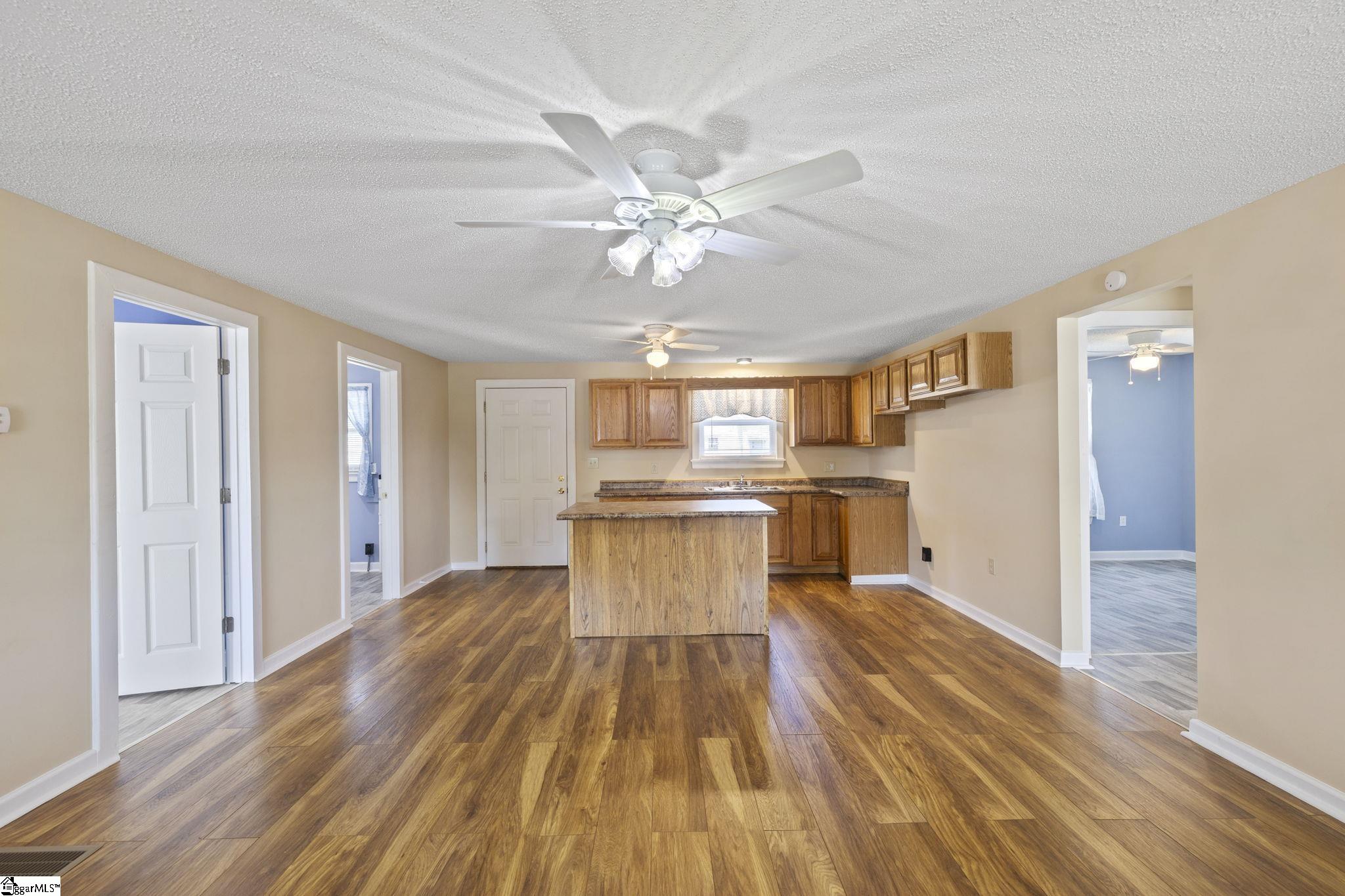 417 Monarch Highway Property Photo 9
