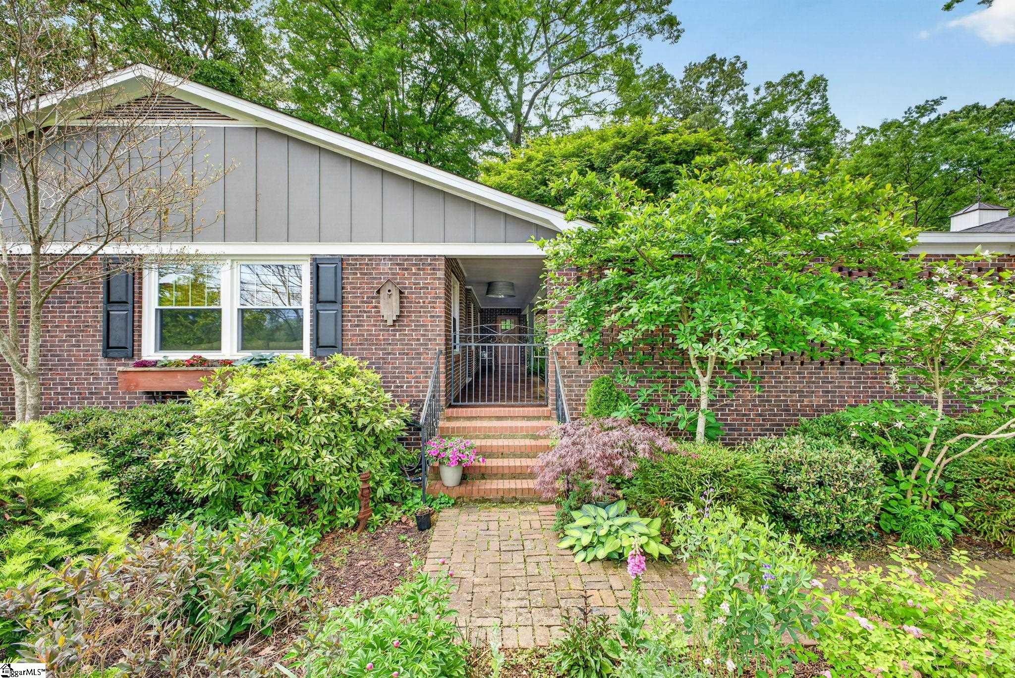 6 Chickasaw Drive Property Photo 4