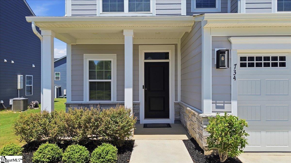 734 Lady Fern Drive Property Photo 2