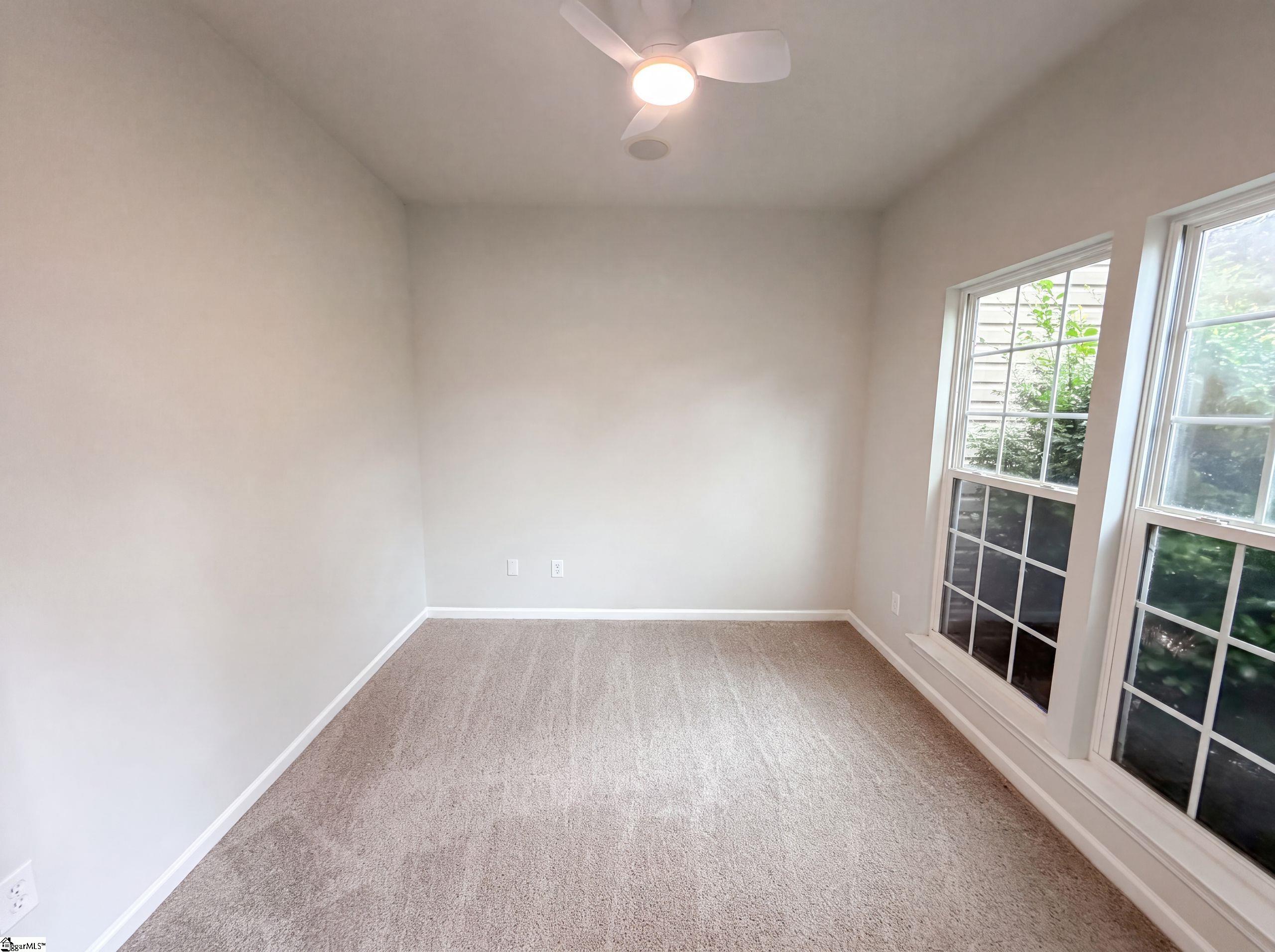 109 Hydrangea Way Property Photo 4