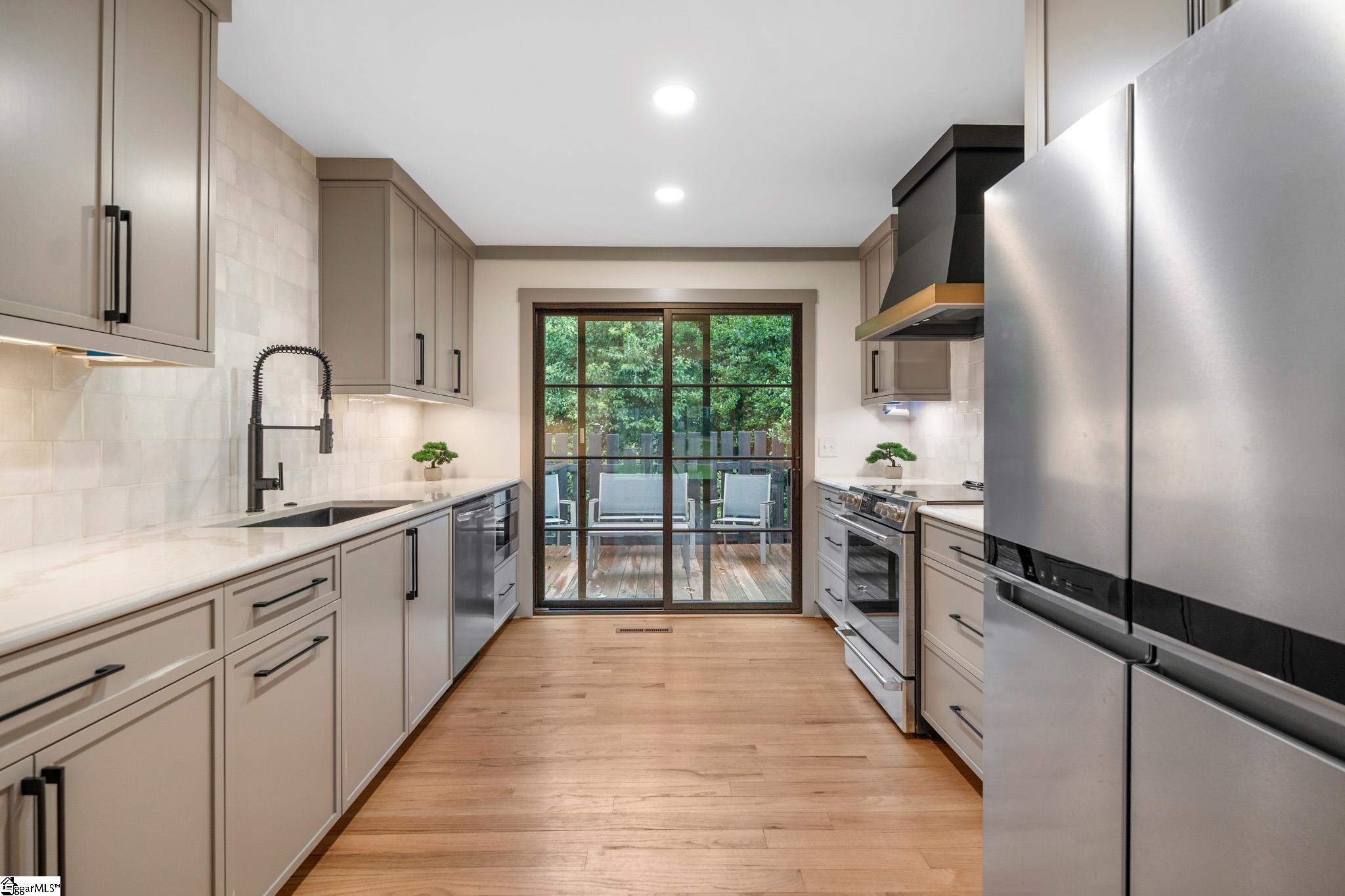 225 Parliament Road Property Photo 4