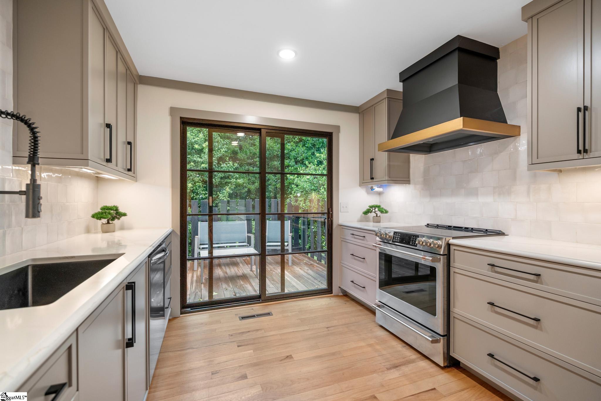 225 Parliament Road Property Photo 16