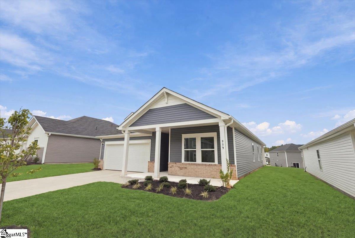 939 Rising Oak Court Property Photo 4