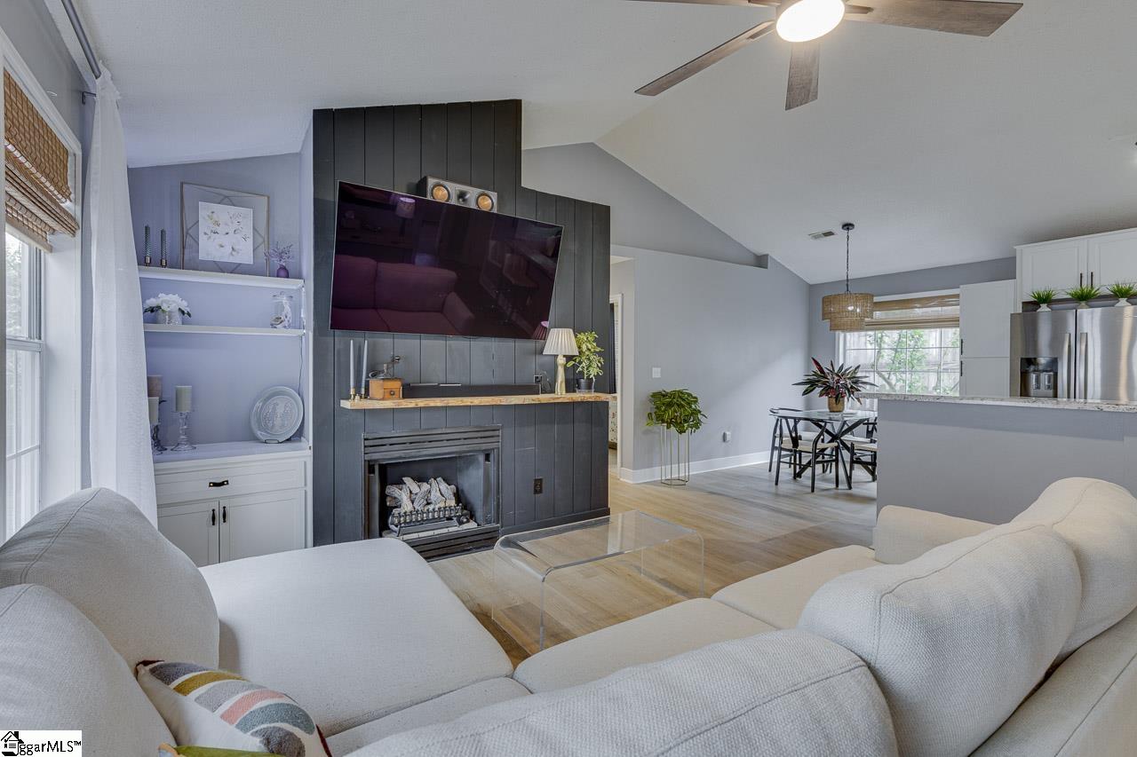 22 Lantern Lane Property Photo 2