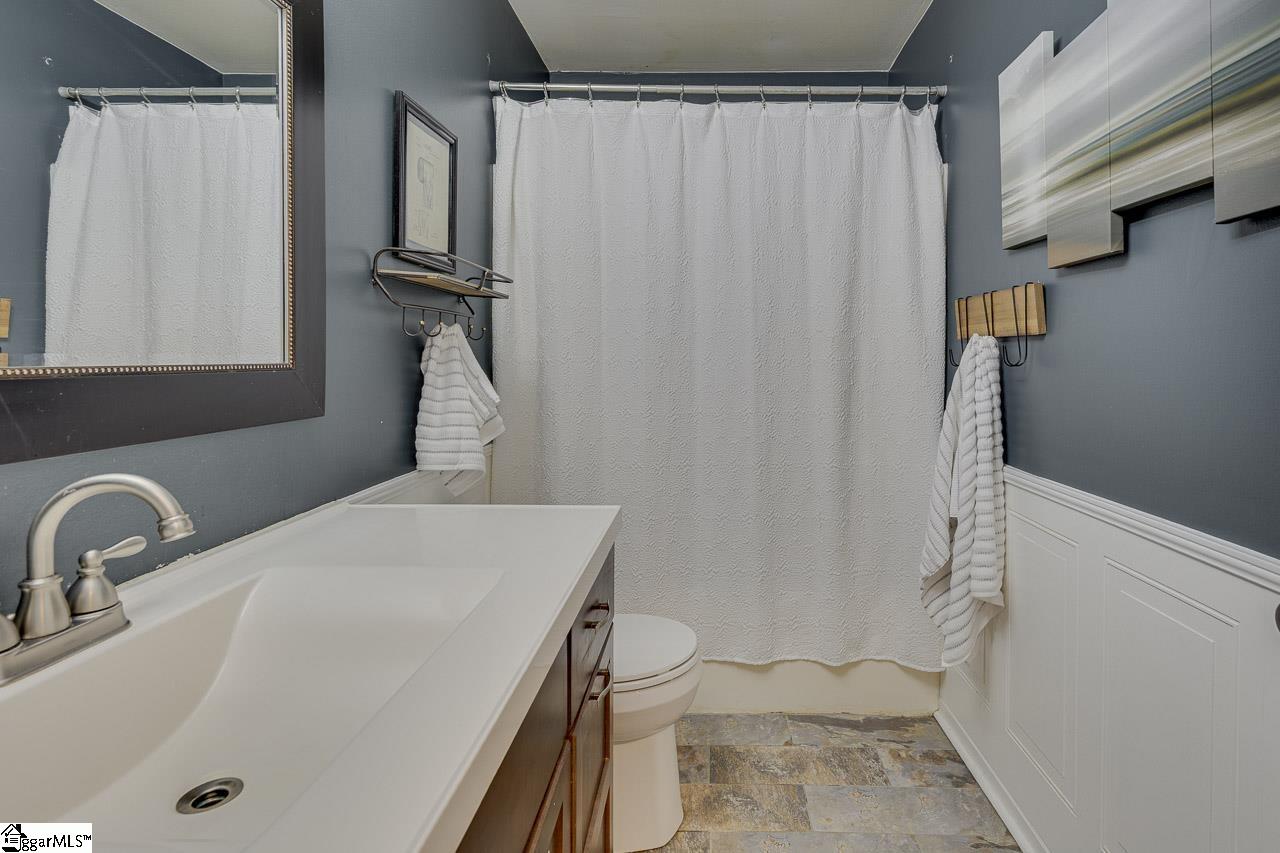 22 Lantern Lane Property Photo 17