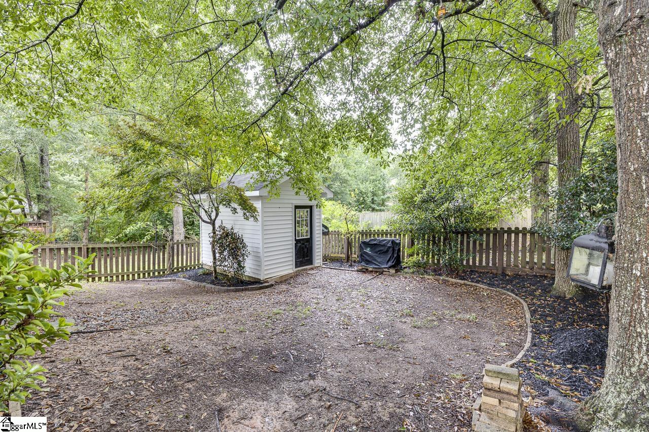 22 Lantern Lane Property Photo 23