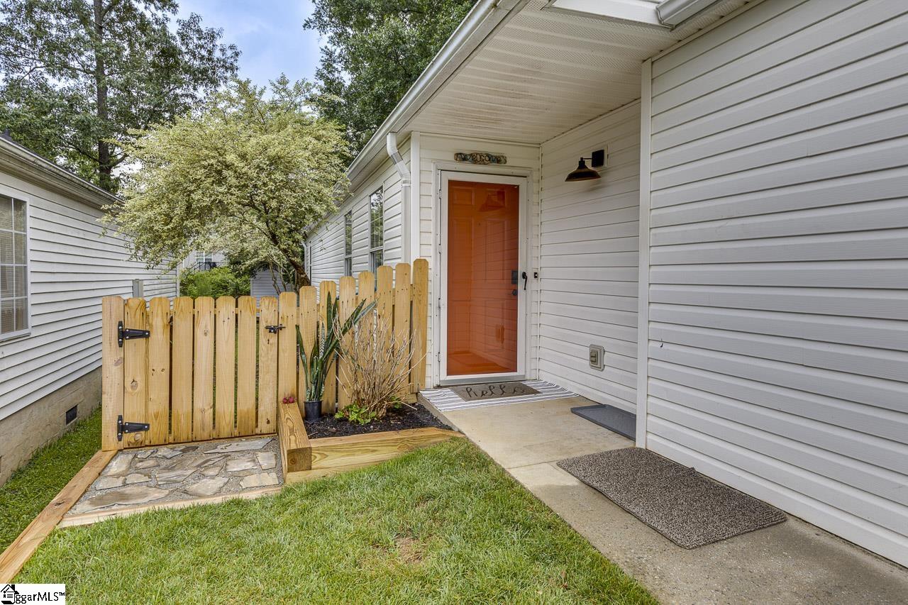 22 Lantern Lane Property Photo 25