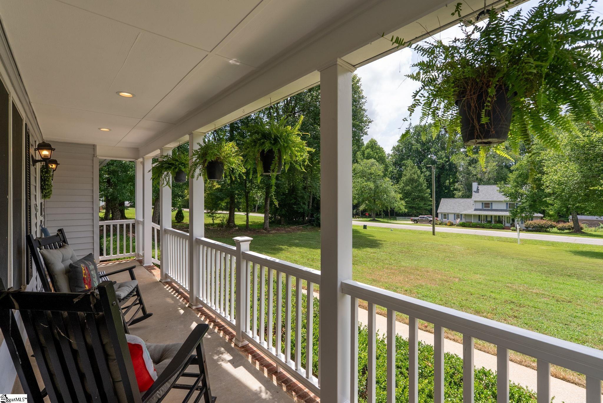 213 Pine Meadow Drive Property Photo 6