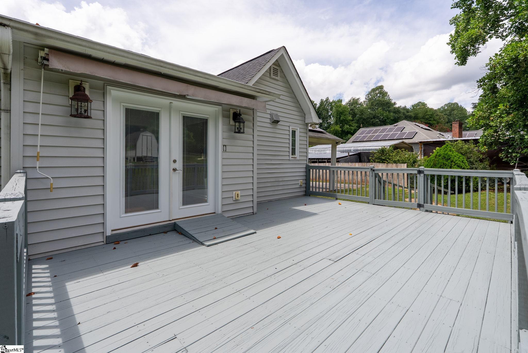 213 Pine Meadow Drive Property Photo 12
